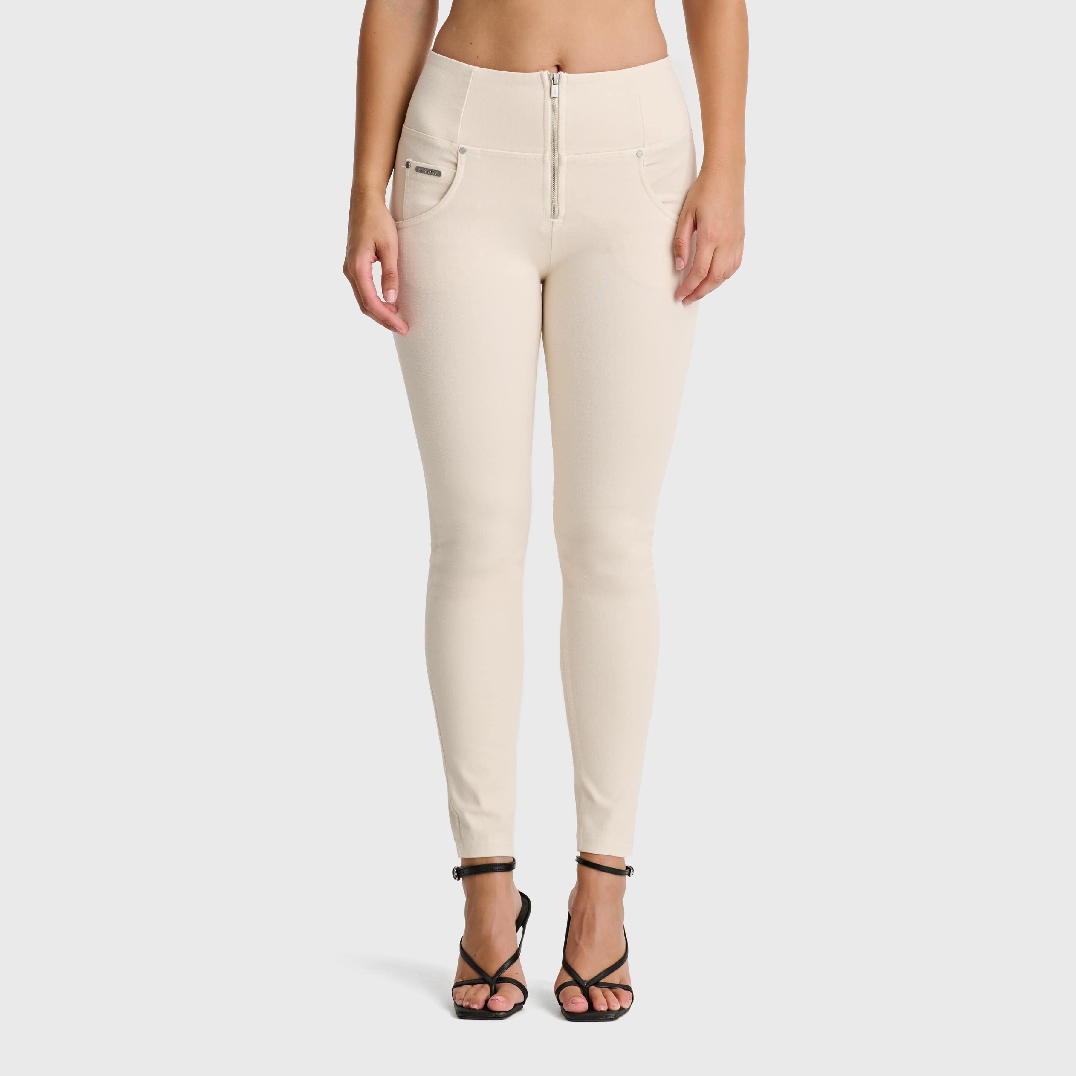 WR.UP® Snug Jeans - High Waisted - Full Length - Ivory 3