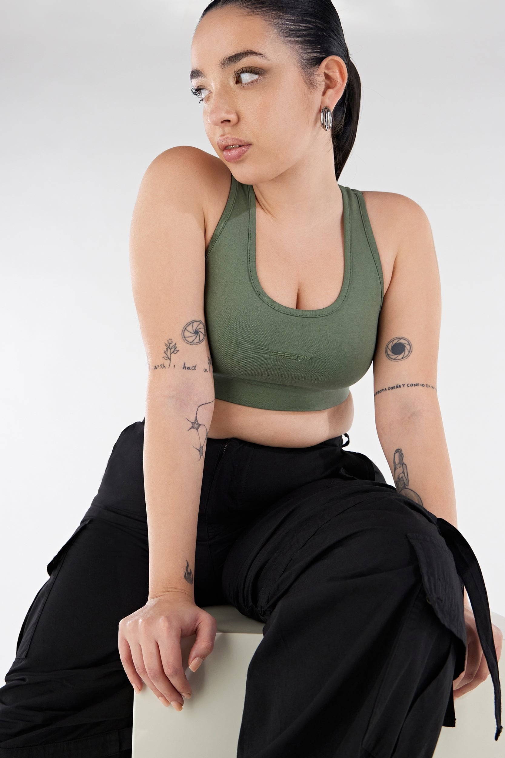 Cargo Pants - High Waisted - Full Length - Black 4