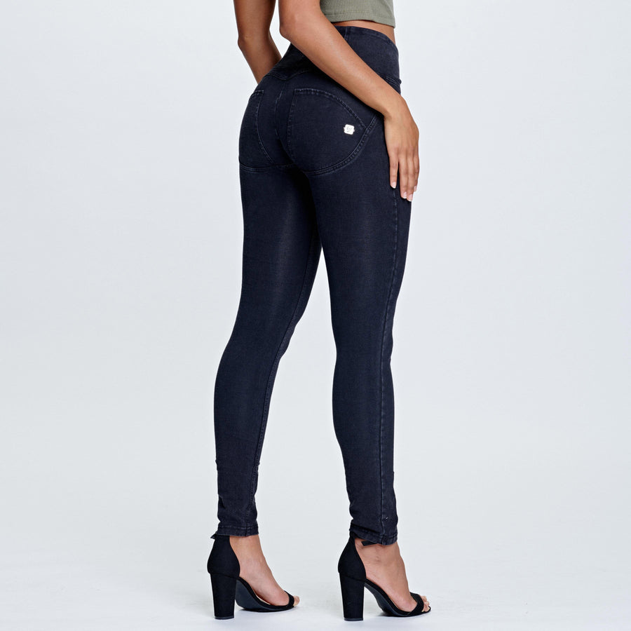 Size S | 8-Model is 173cm