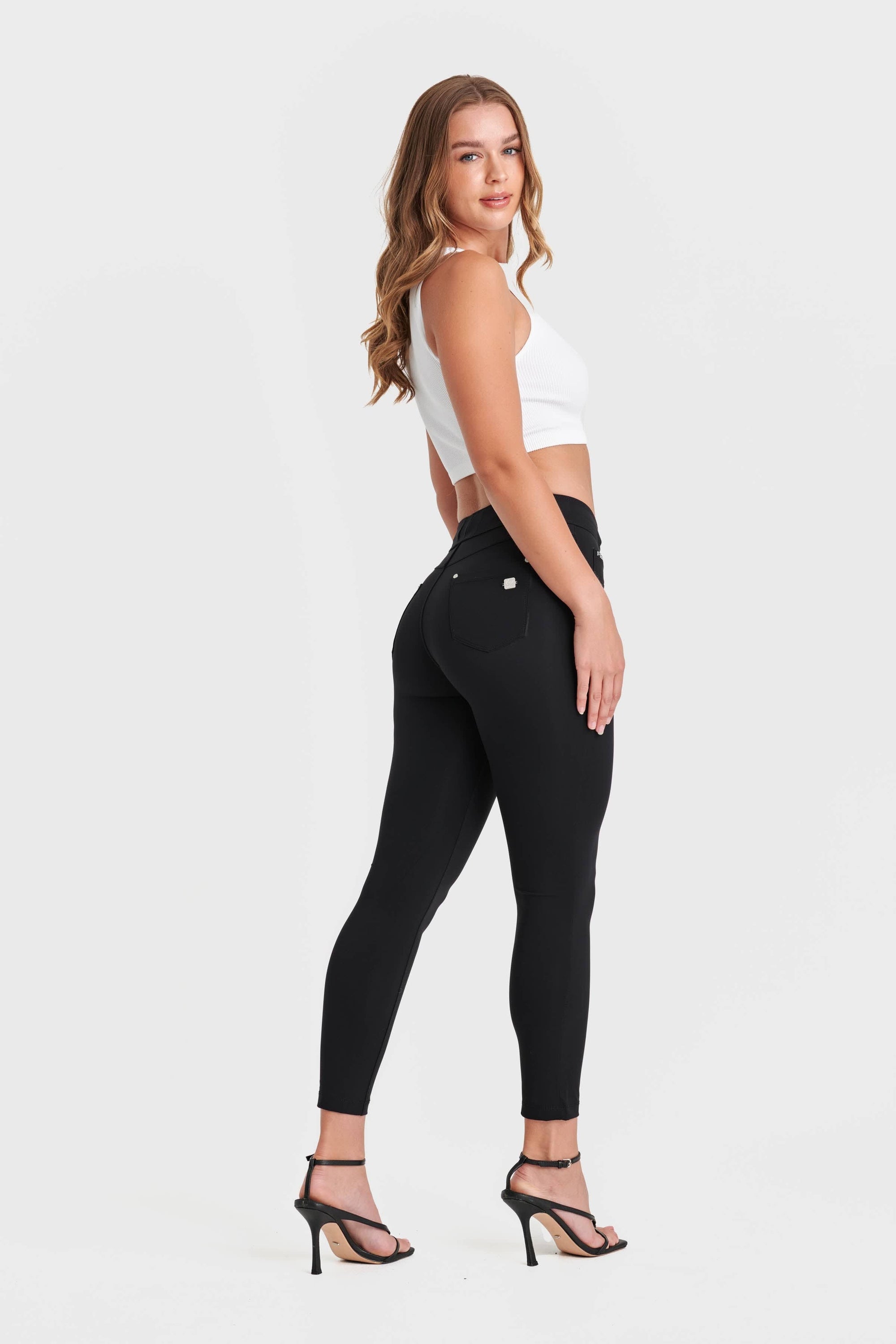 N.O.W.® Diwo Pro - High Waisted - 7/8 Length - Black 3