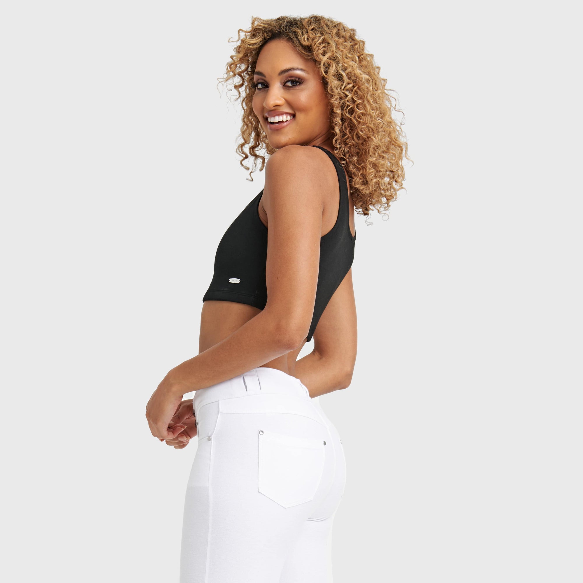 Cropped Tank Top - Black 2