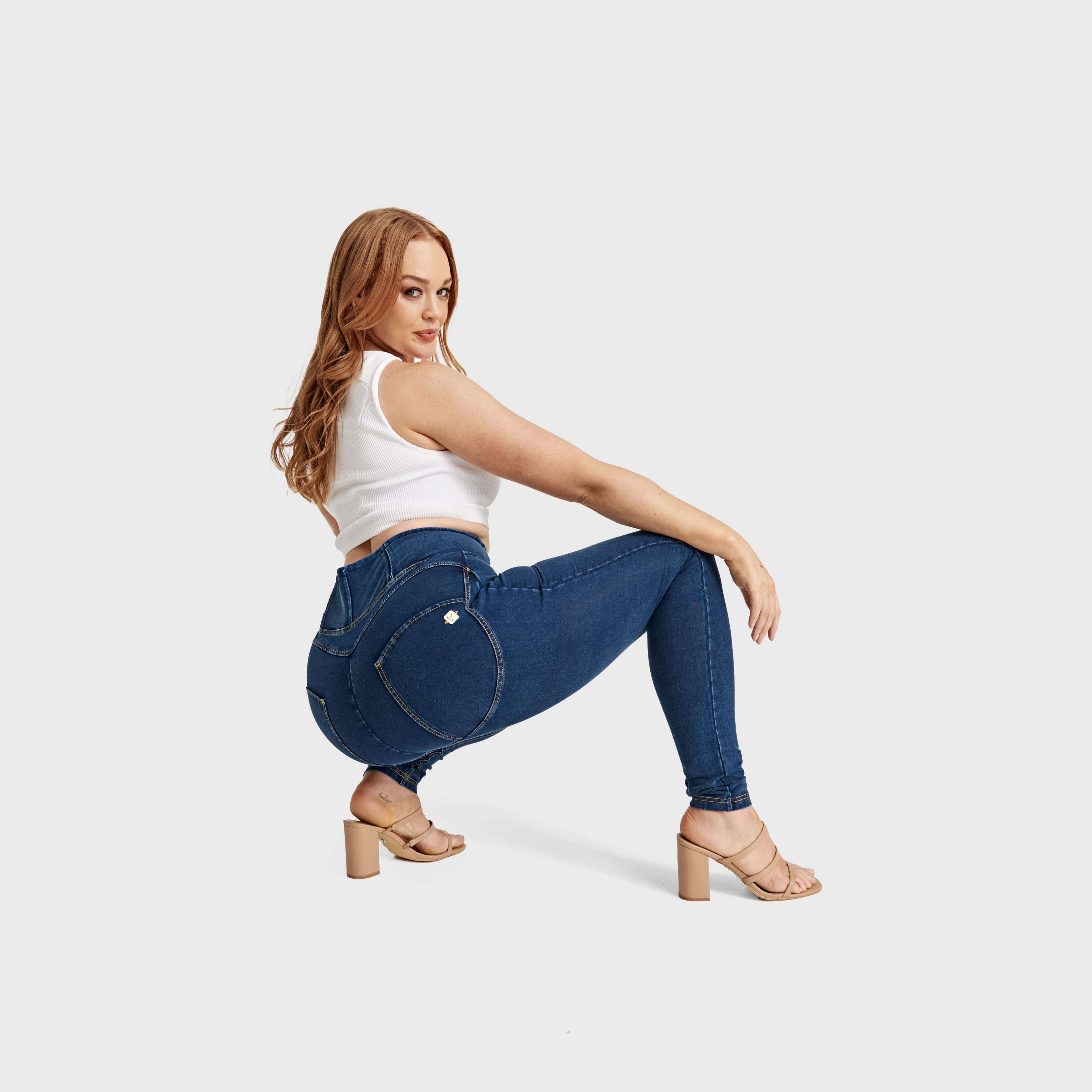 WR.UP® Curvy Denim - Zip High Waisted - Full Length - Dark Blue + Yellow Stitching 2