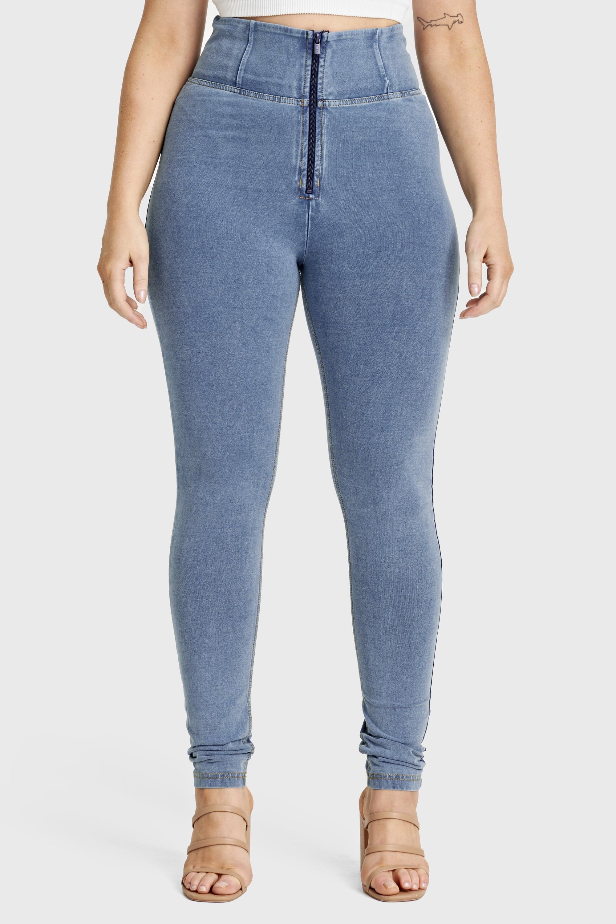 WR.UP® Curvy Denim - Zip High Waisted - Full Length - Light Blue + Yellow Stitching 9