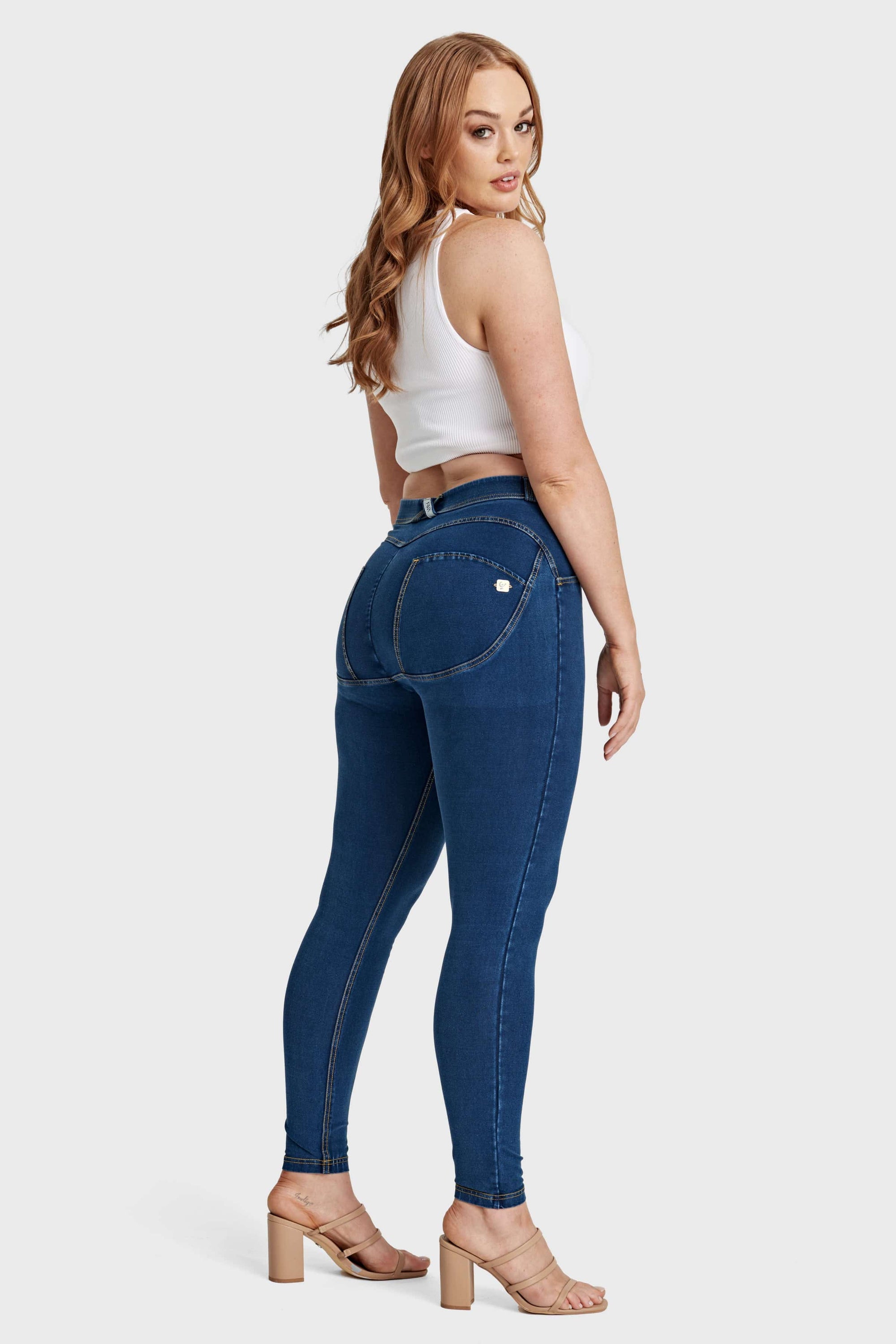 WR.UP® Curvy Denim - High Waisted - Full Length - Dark Blue + Yellow Stitching 2