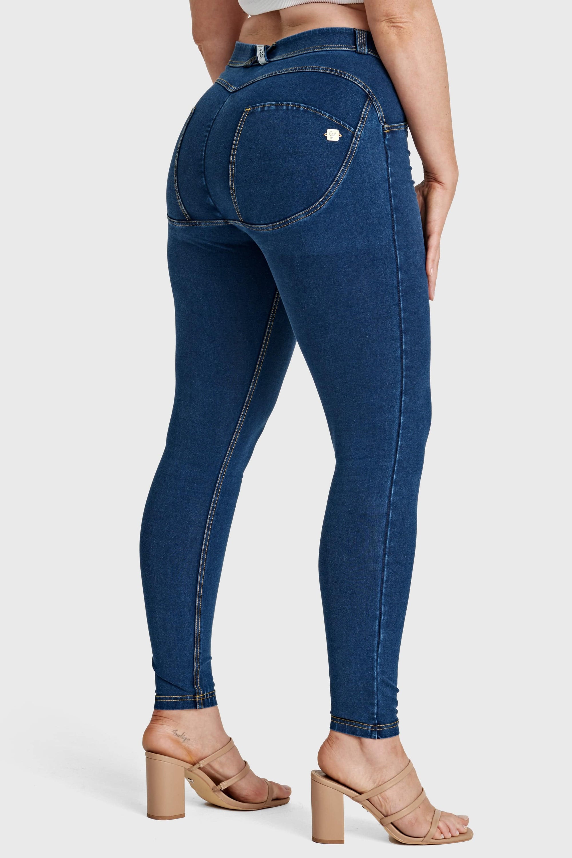 WR.UP® Curvy Denim - High Waisted - Full Length - Dark Blue + Yellow Stitching 1