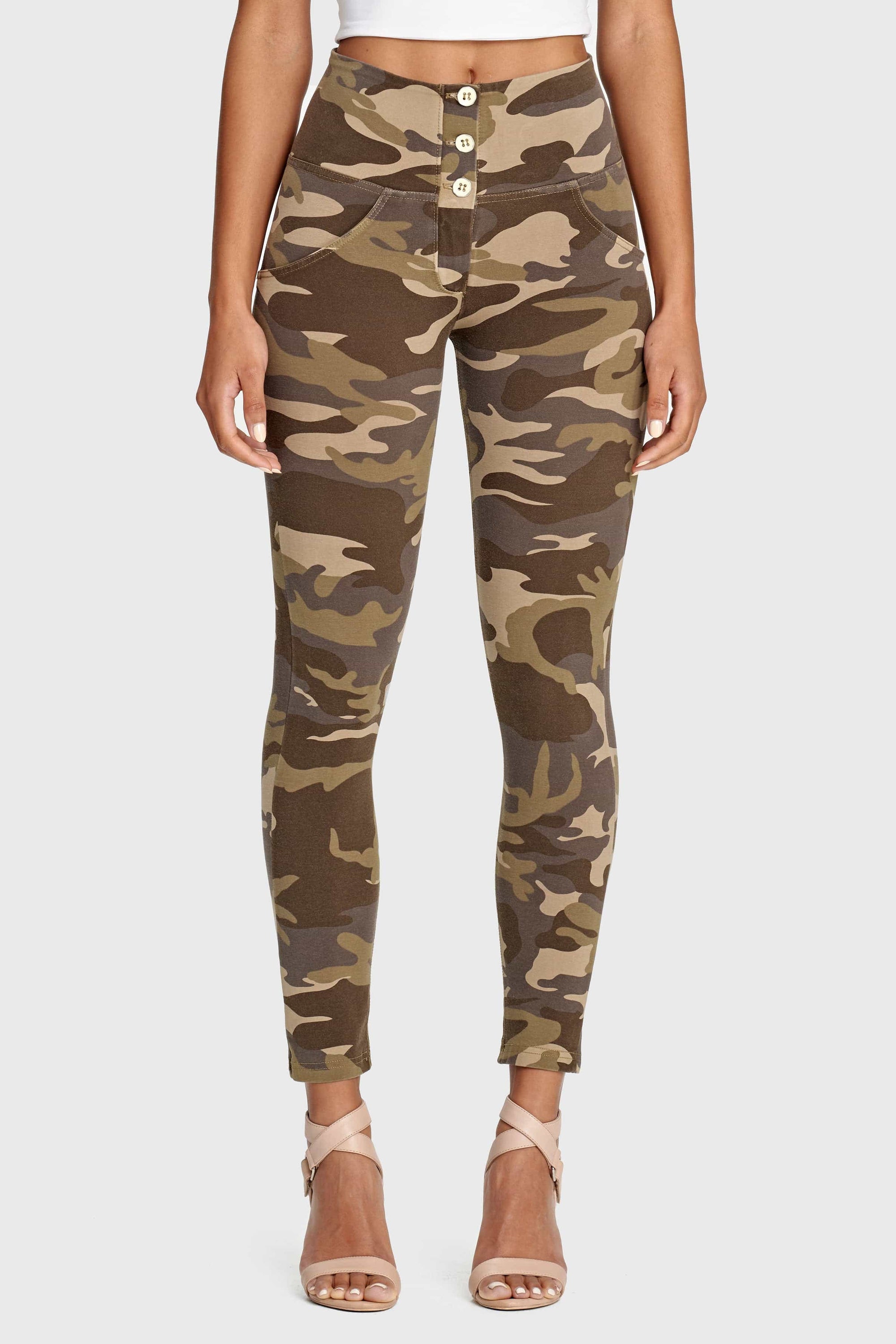 WR.UP® Fashion 3 Button - High Waisted - 7/8 Length - Brown Camo 5