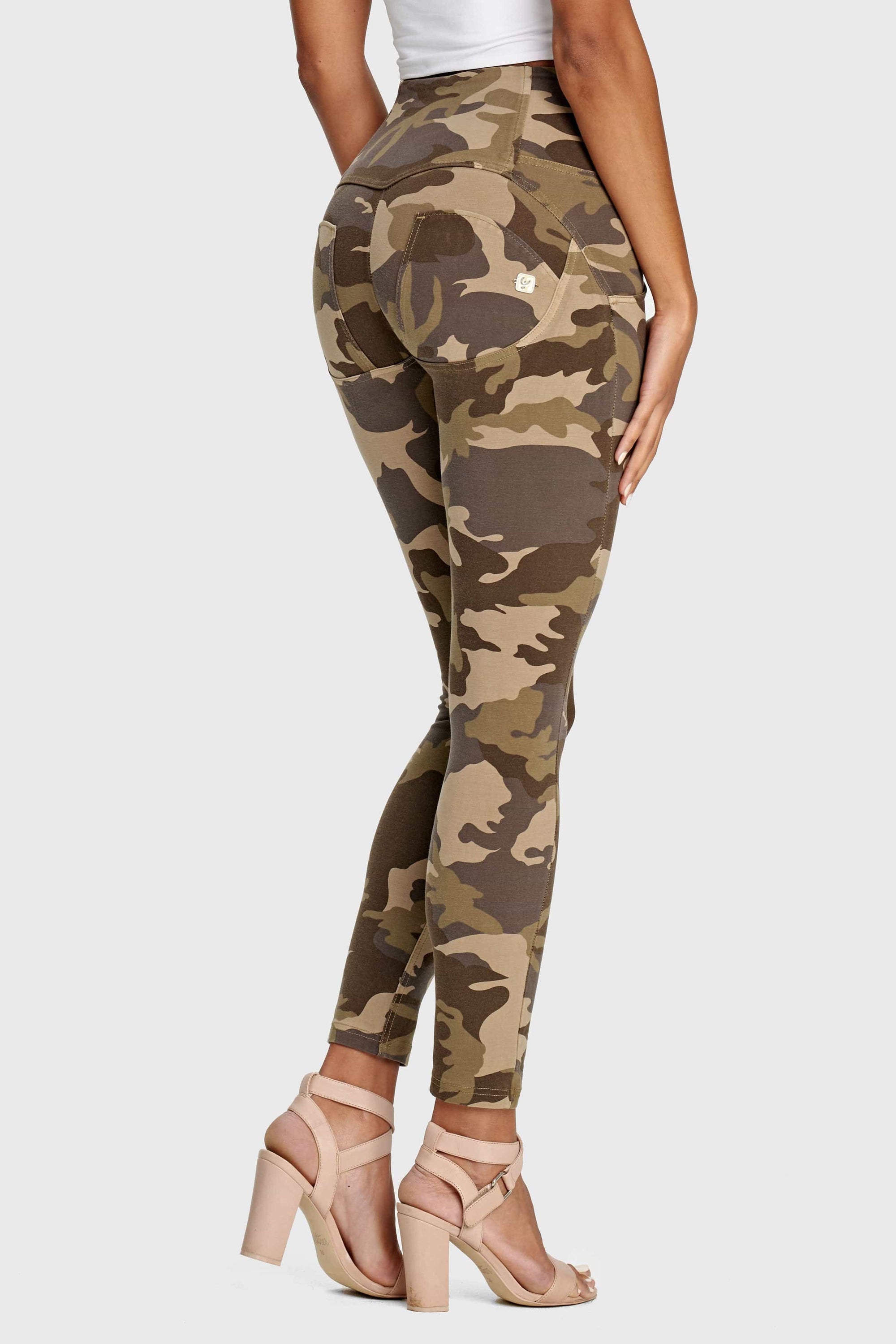 WR.UP® Fashion 3 Button - High Waisted - 7/8 Length - Brown Camo 8