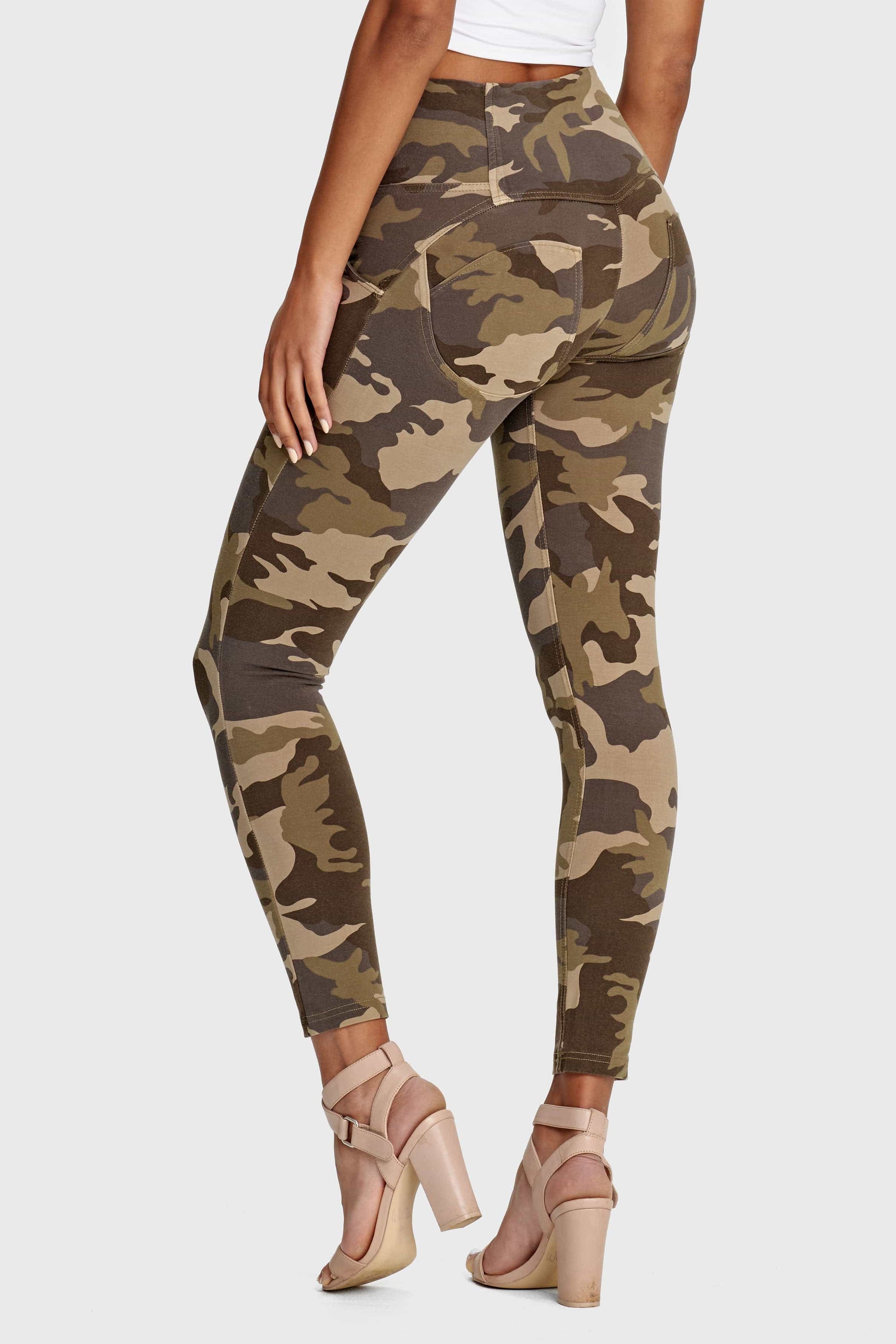 WR.UP® Fashion 3 Button - High Waisted - 7/8 Length - Brown Camo 7