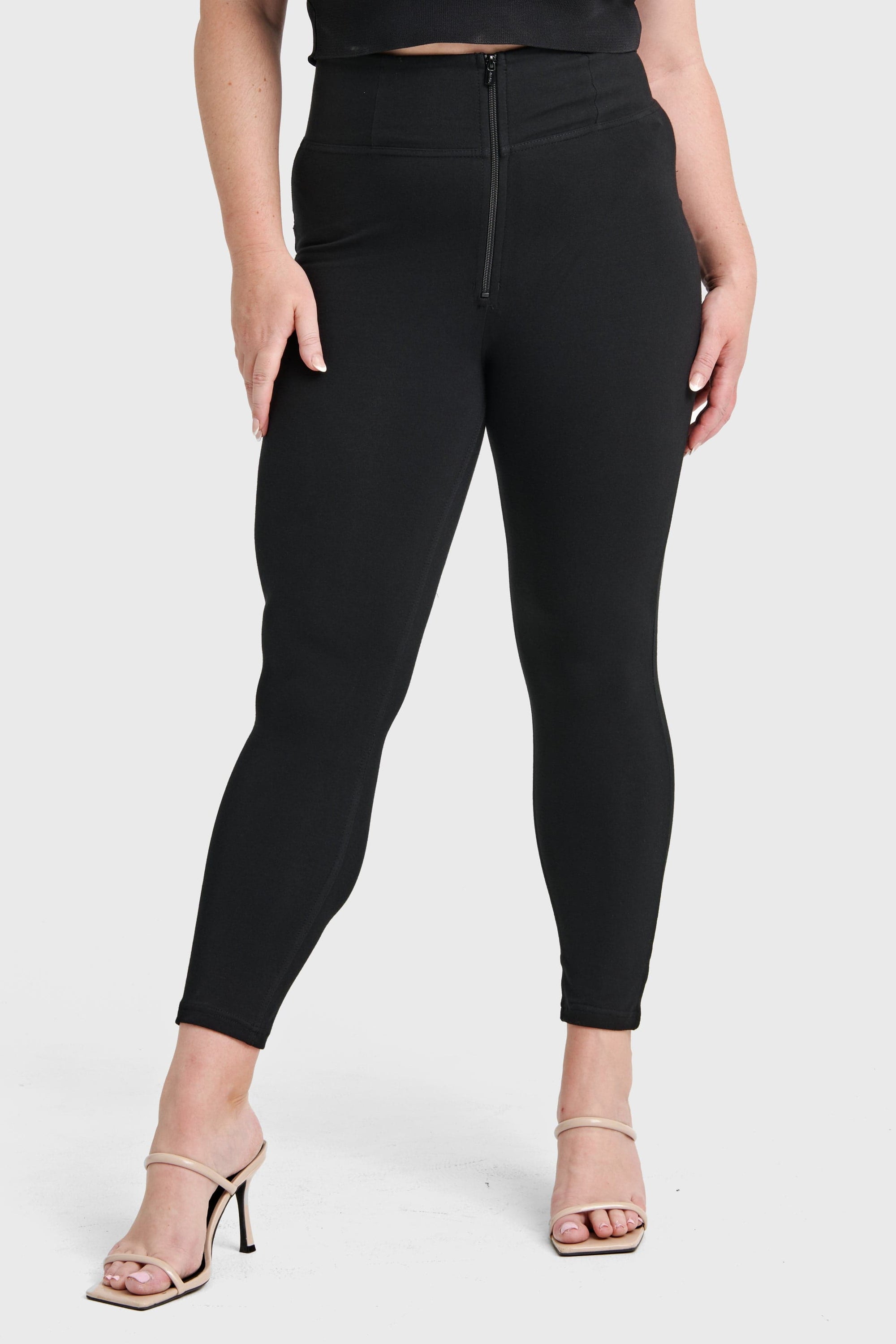 WR.UP® Curvy Fashion - Zip High Waisted - 7/8 Length - Black 5