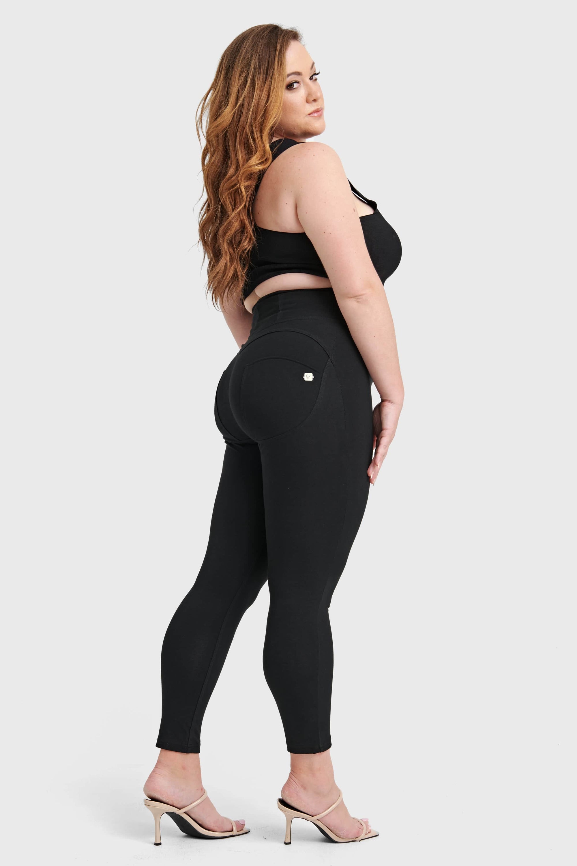 WR.UP® Curvy Fashion - Zip High Waisted - 7/8 Length - Black 4