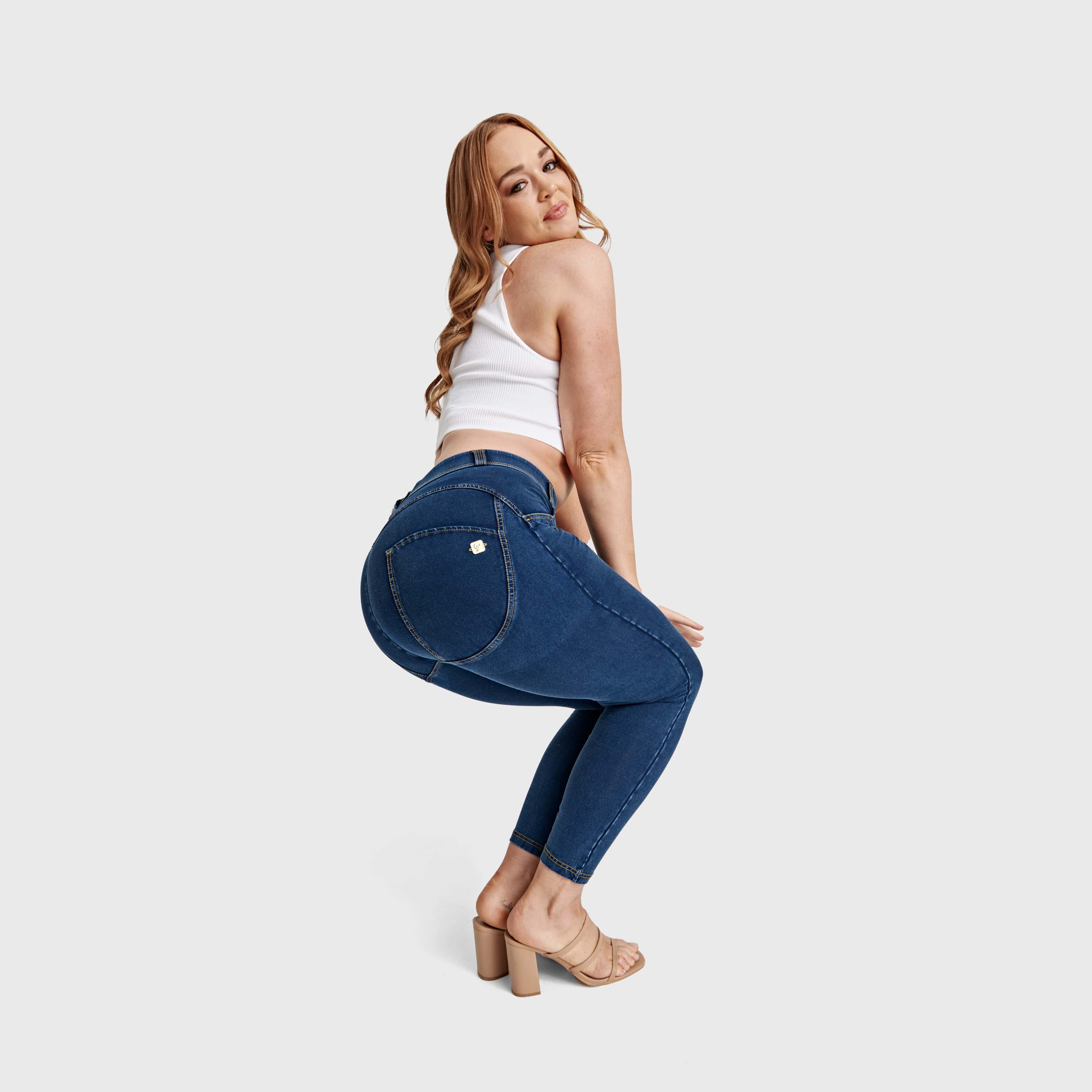 WR.UP® Curvy Denim - High Waisted - 7/8 Length - Dark Blue + Yellow Stitching 2