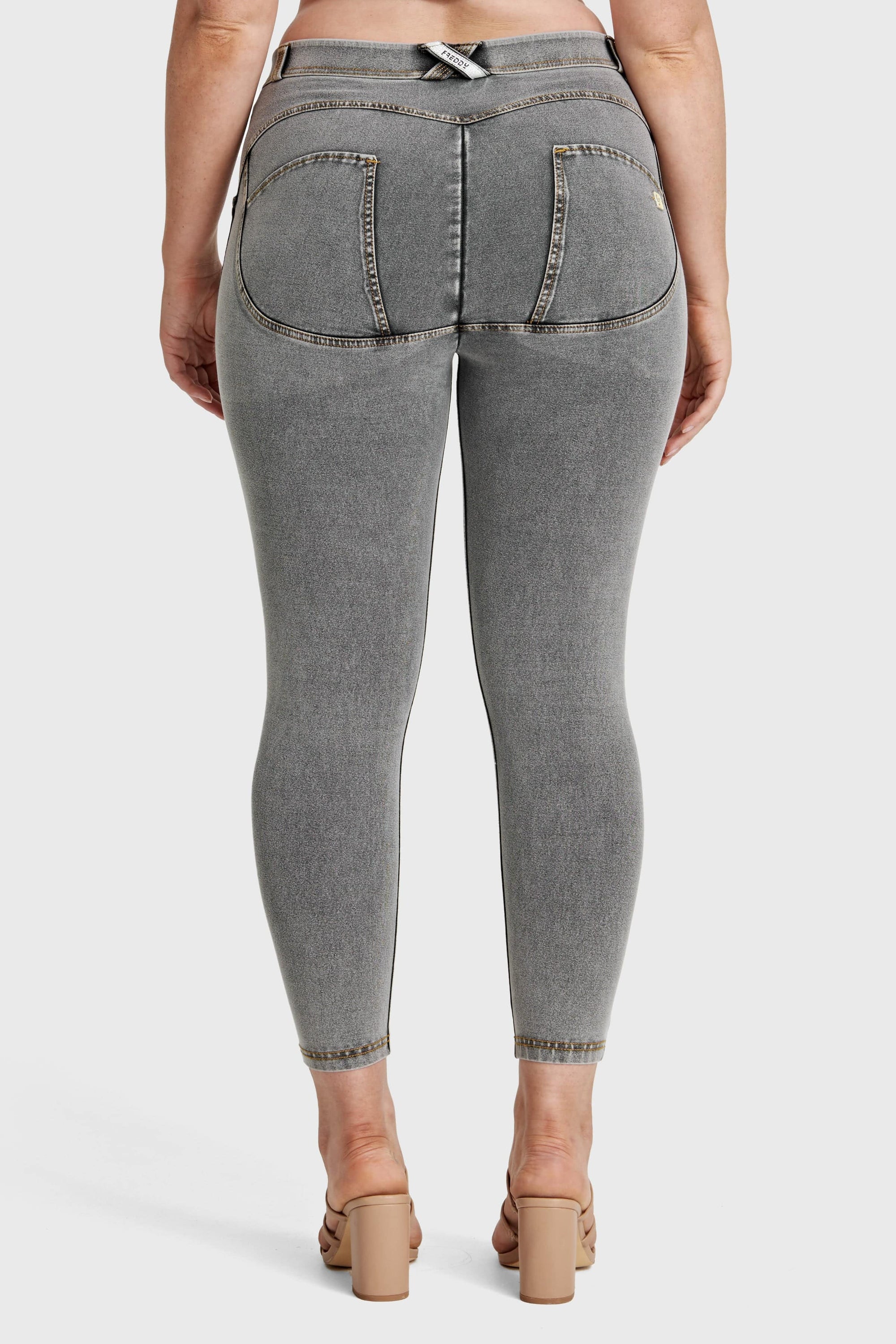 WR.UP® Curvy Denim - High Waisted - 7/8 Length - Grey + Yellow Stitching 10