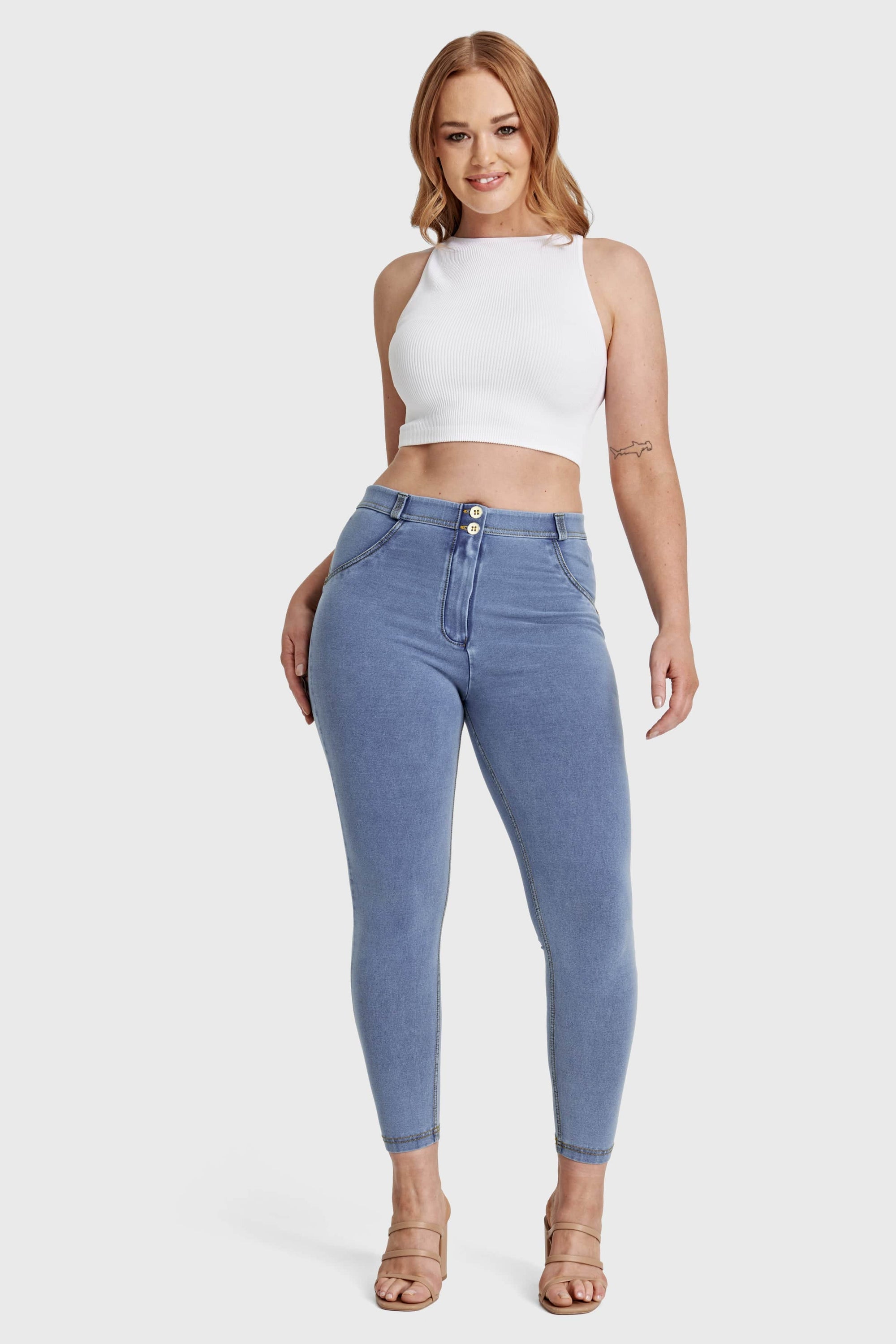 WR.UP® Curvy Denim - High Waisted - 7/8 Length - Light Blue + Yellow Stitching 3
