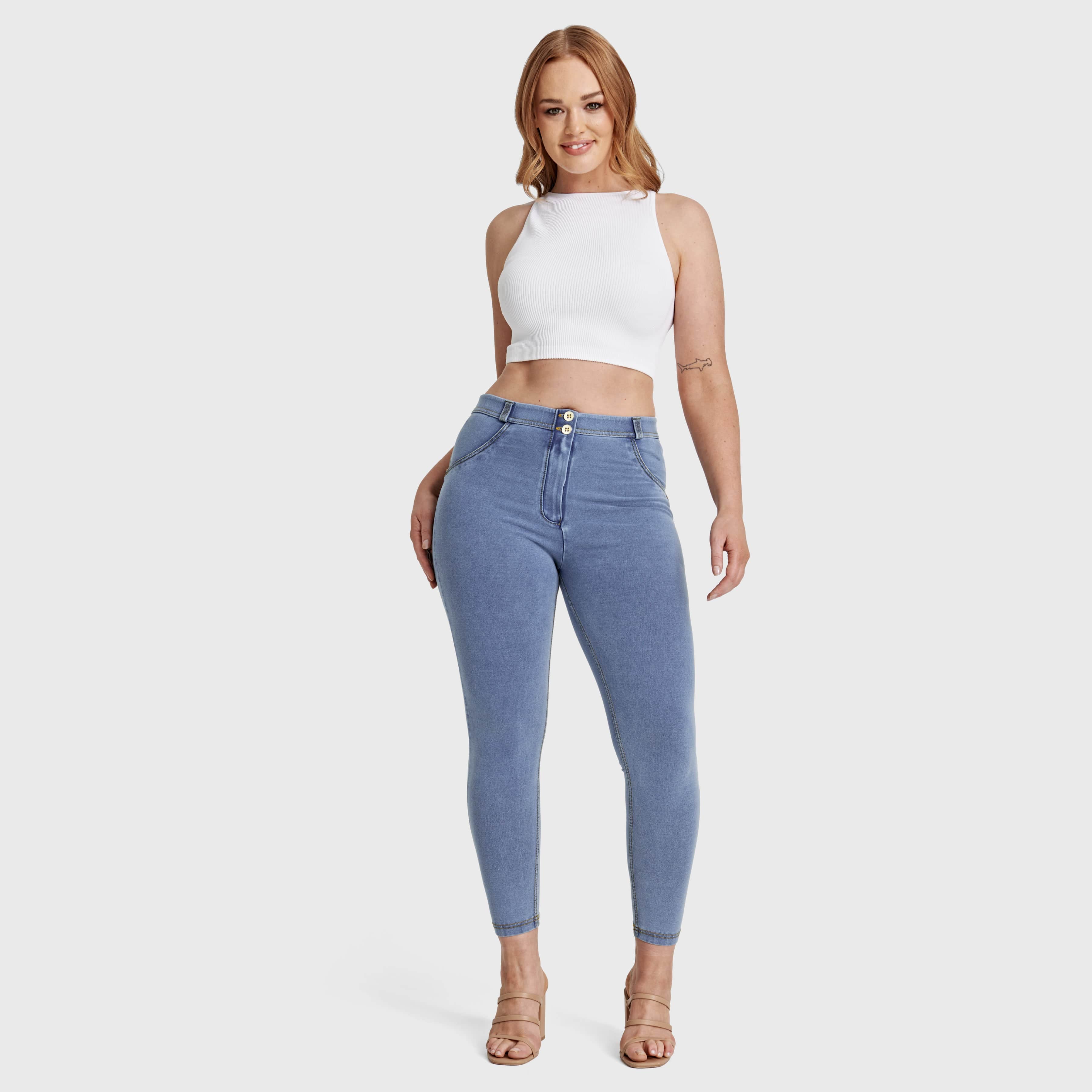 WR.UP® Curvy Denim - High Waisted - 7/8 Length - Light Blue + Yellow Stitching 3