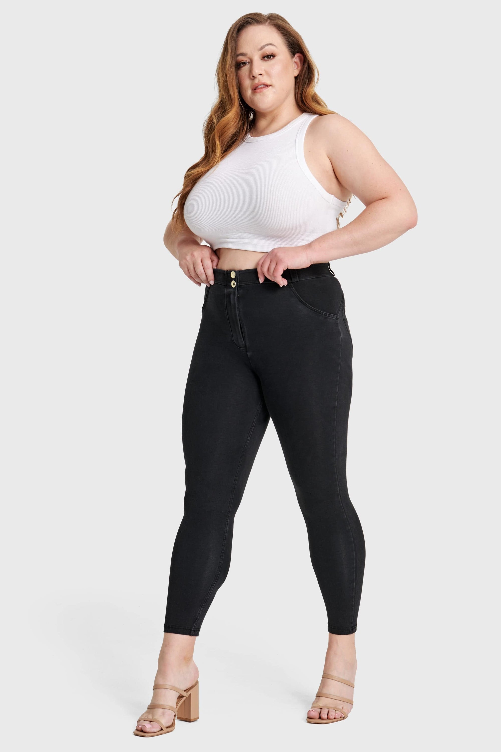 WR.UP® Curvy Denim - High Waisted - 7/8 Length - Black + Black Stitching 4