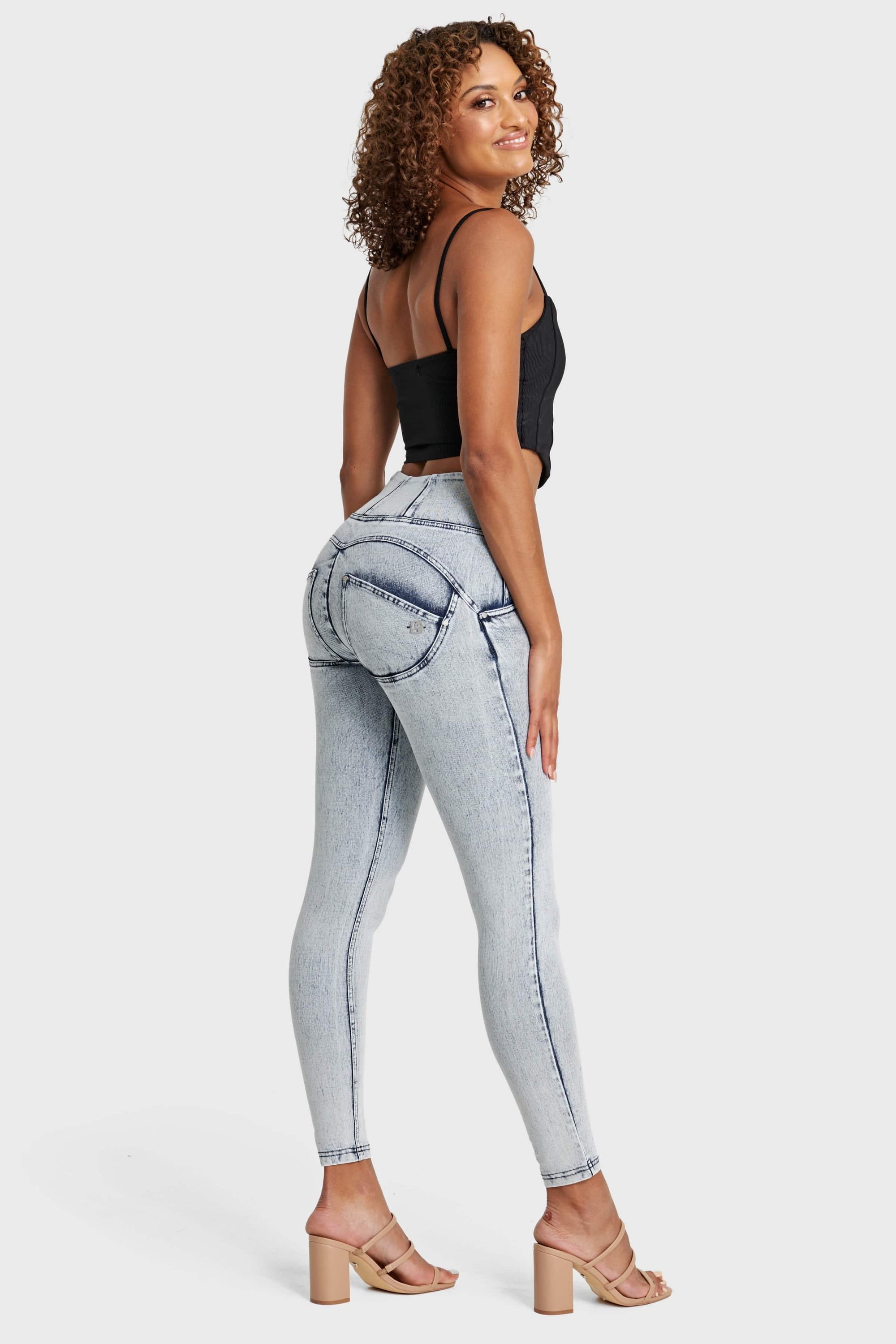 WR.UP® Snug Jeans - High Waisted - Full Length - Acid Wash 6