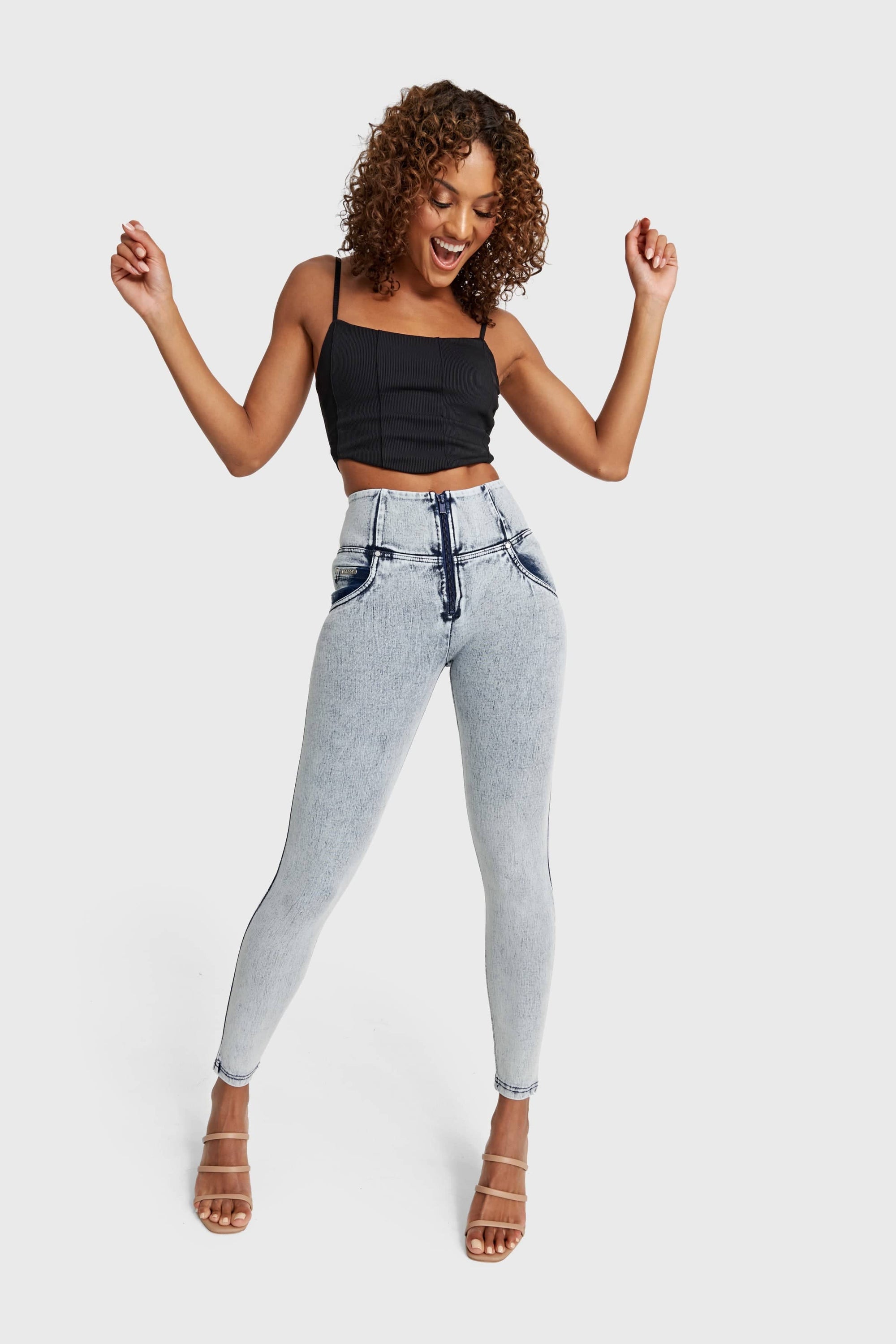 WR.UP® Snug Jeans - High Waisted - Full Length - Acid Wash 5
