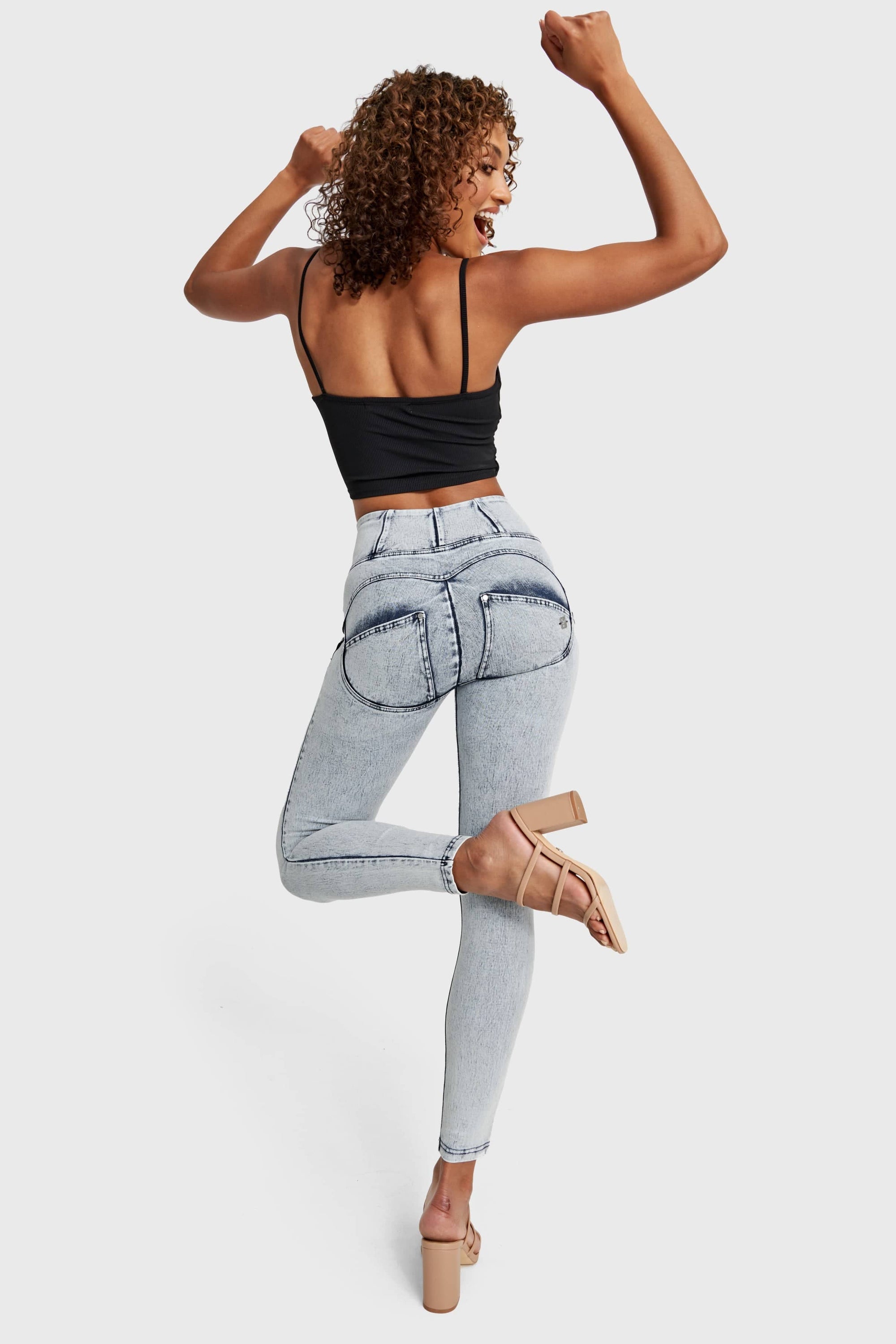 WR.UP® Snug Jeans - High Waisted - Full Length - Acid Wash 7