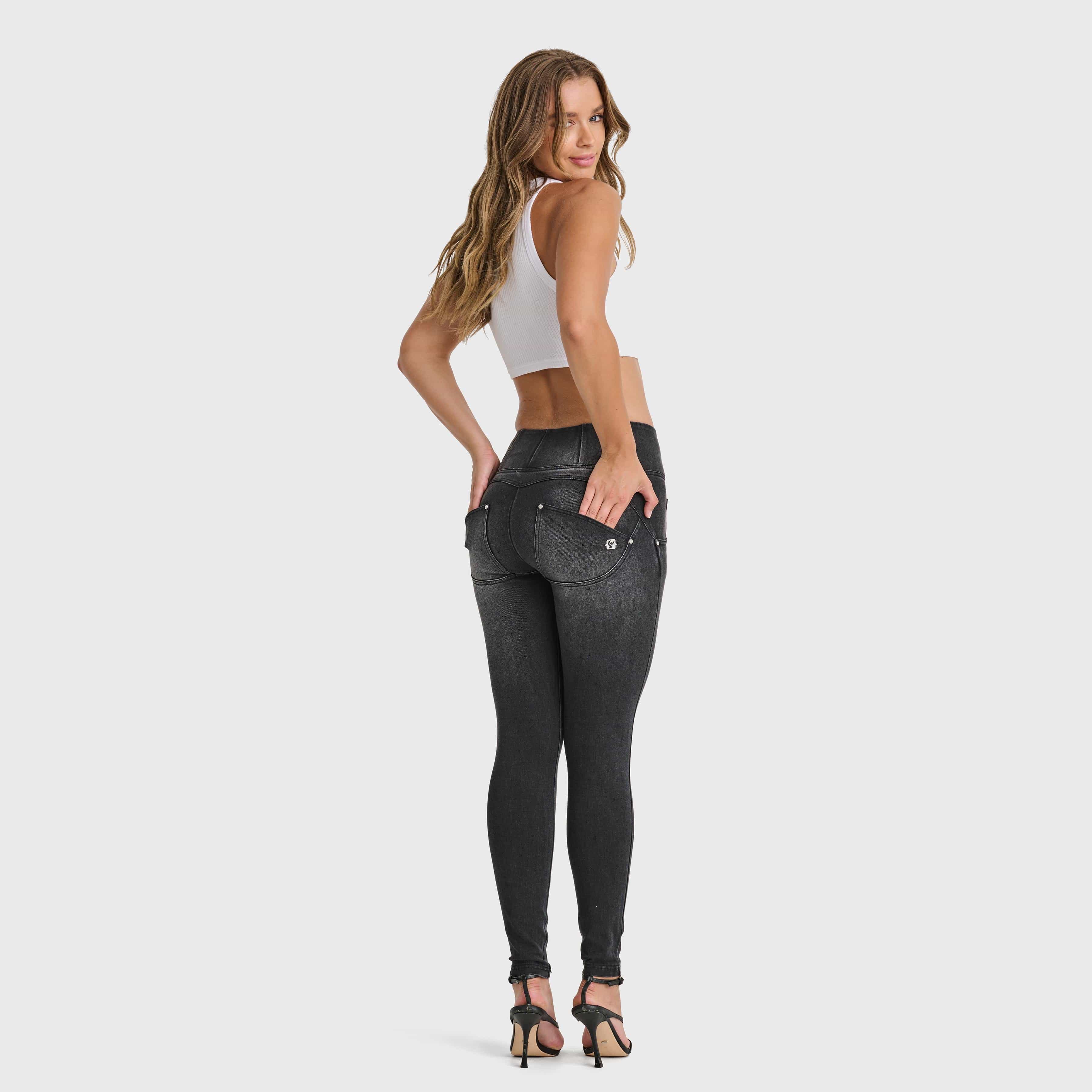 WR.UP® Snug Jeans - High Waisted - Full Length - Black + Black Stitching 3
