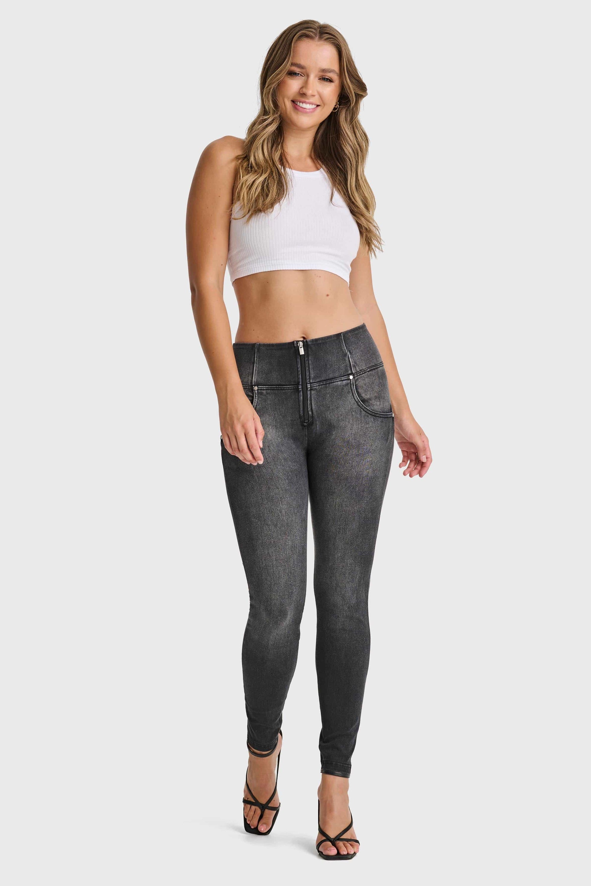 WR.UP® Snug Jeans - High Waisted - Full Length - Black + Black Stitching 4