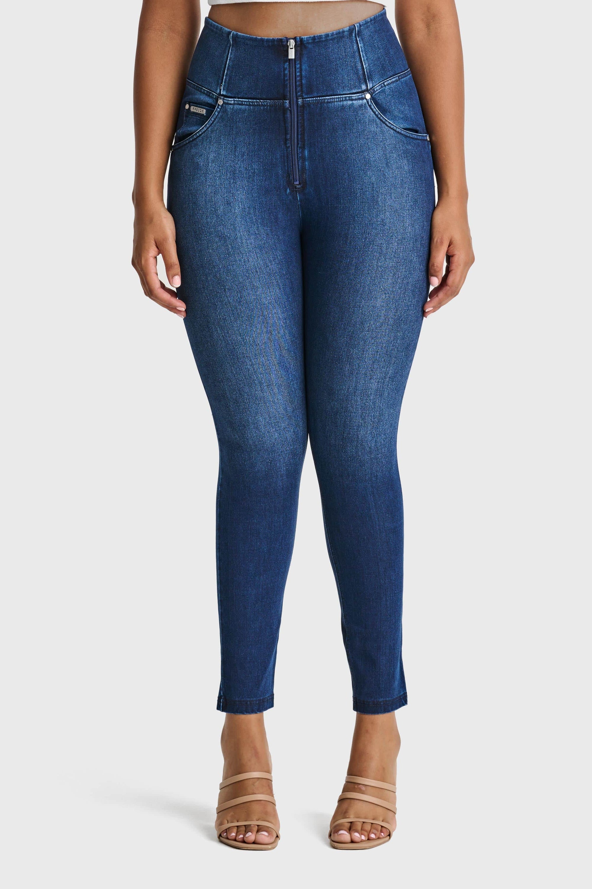 WR.UP® Snug Curvy Jeans - High Waisted - Full Length - Dark Blue + Blue Stitching 3