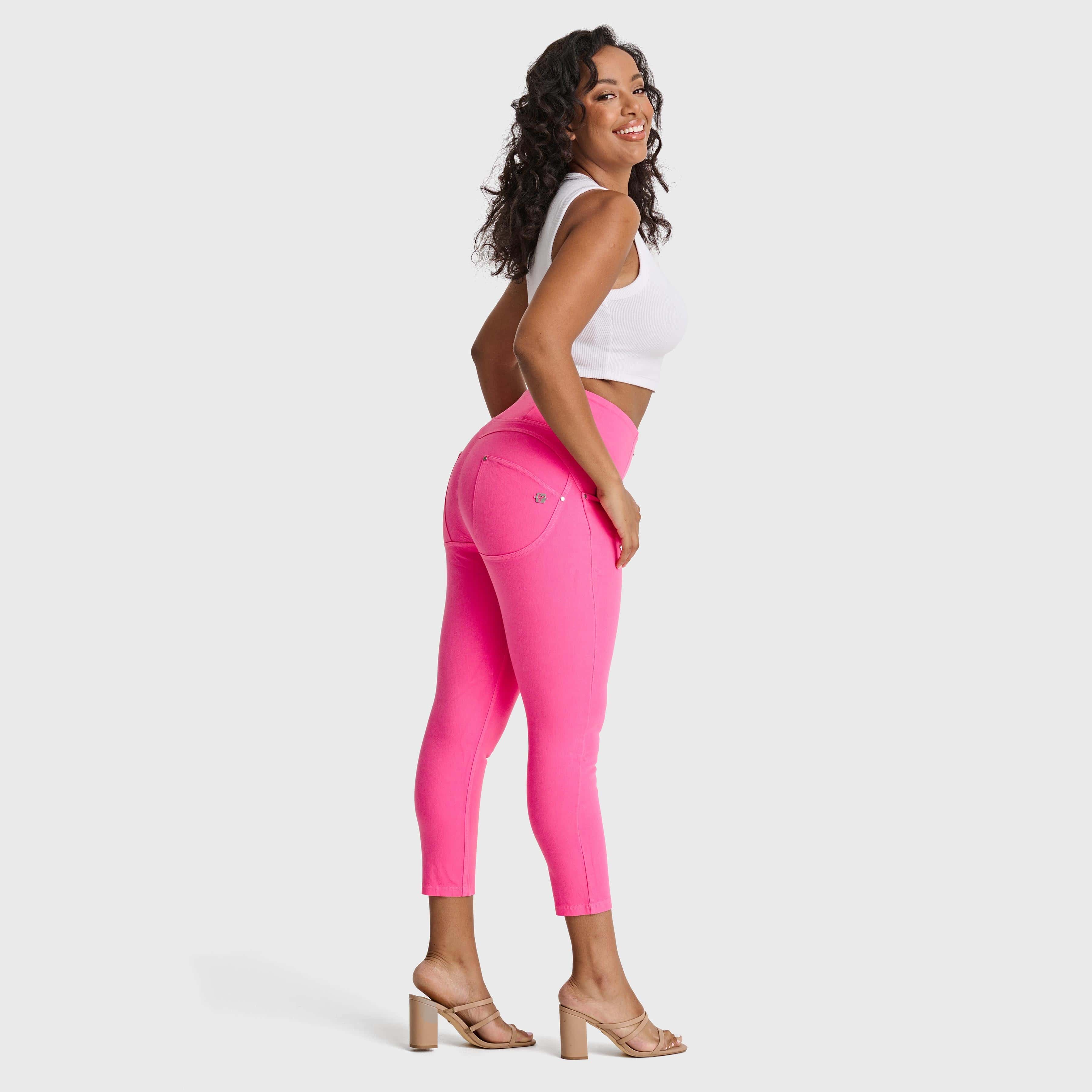 WR.UP® Snug Curvy Jeans - High Waisted - 7/8 Length - Candy Pink 3