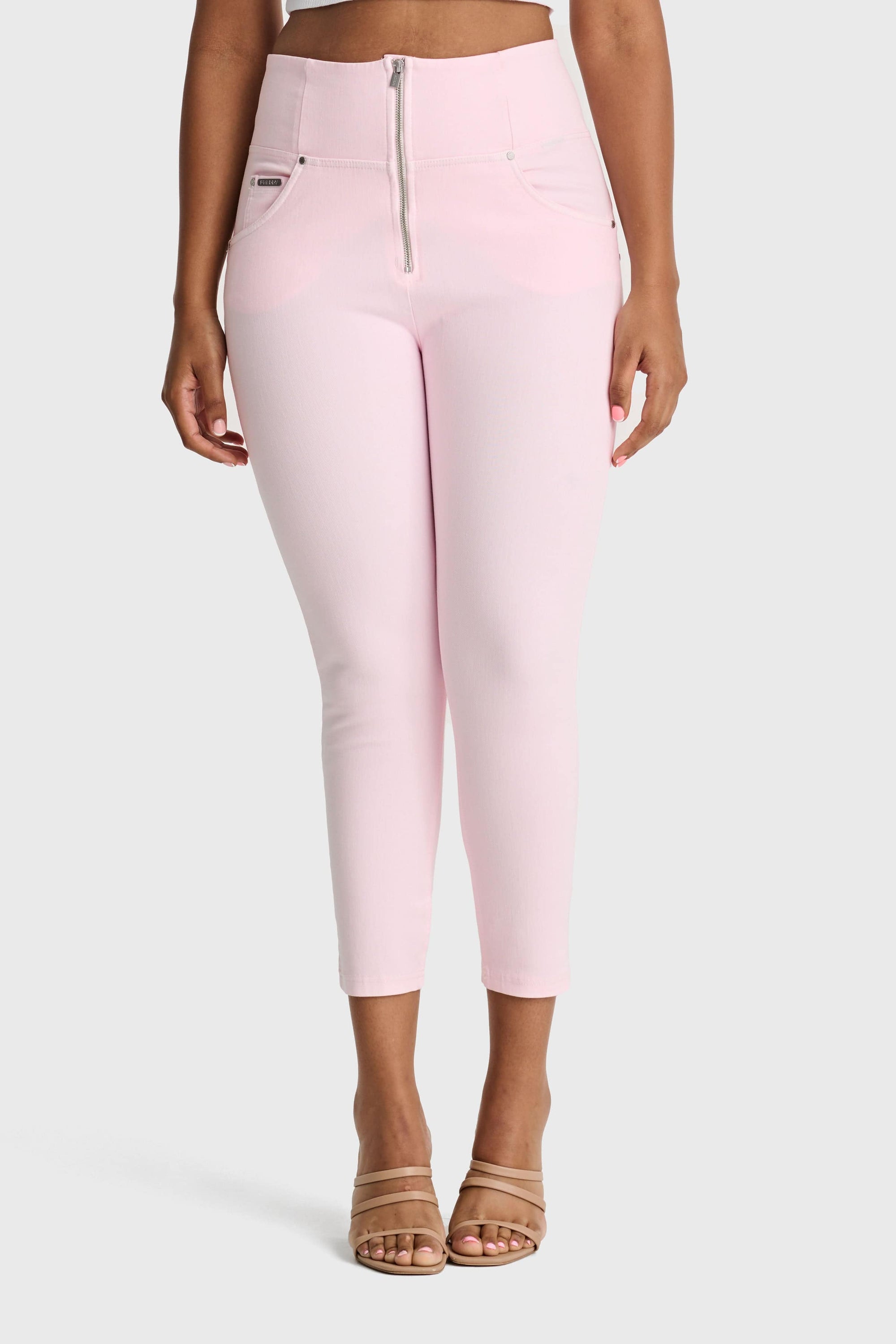 WR.UP® Snug Curvy Jeans - High Waisted - 7/8 Length - Baby Pink 6