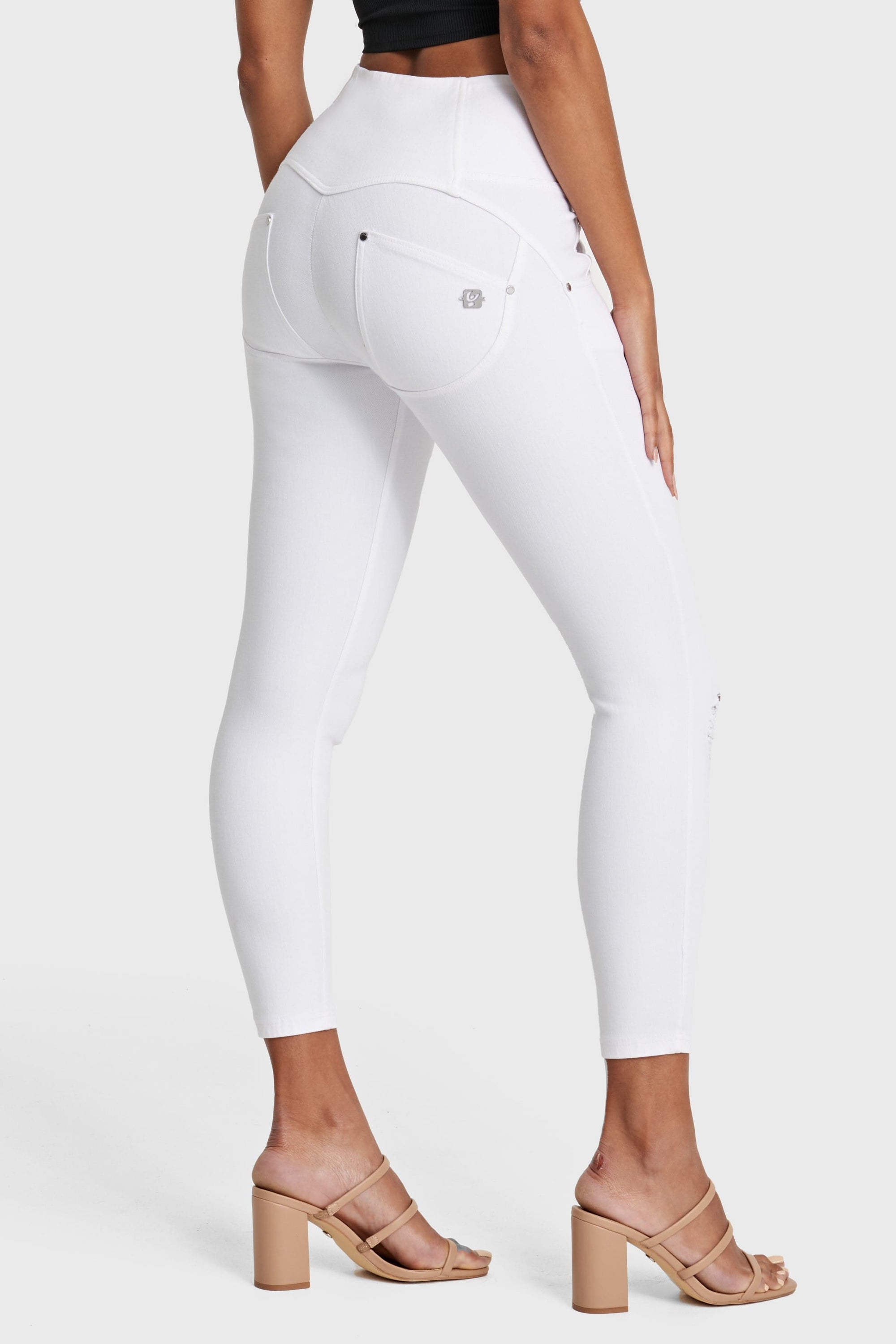 WR.UP® Snug Distressed Jeans - High Waisted - 7/8 Length - White 7
