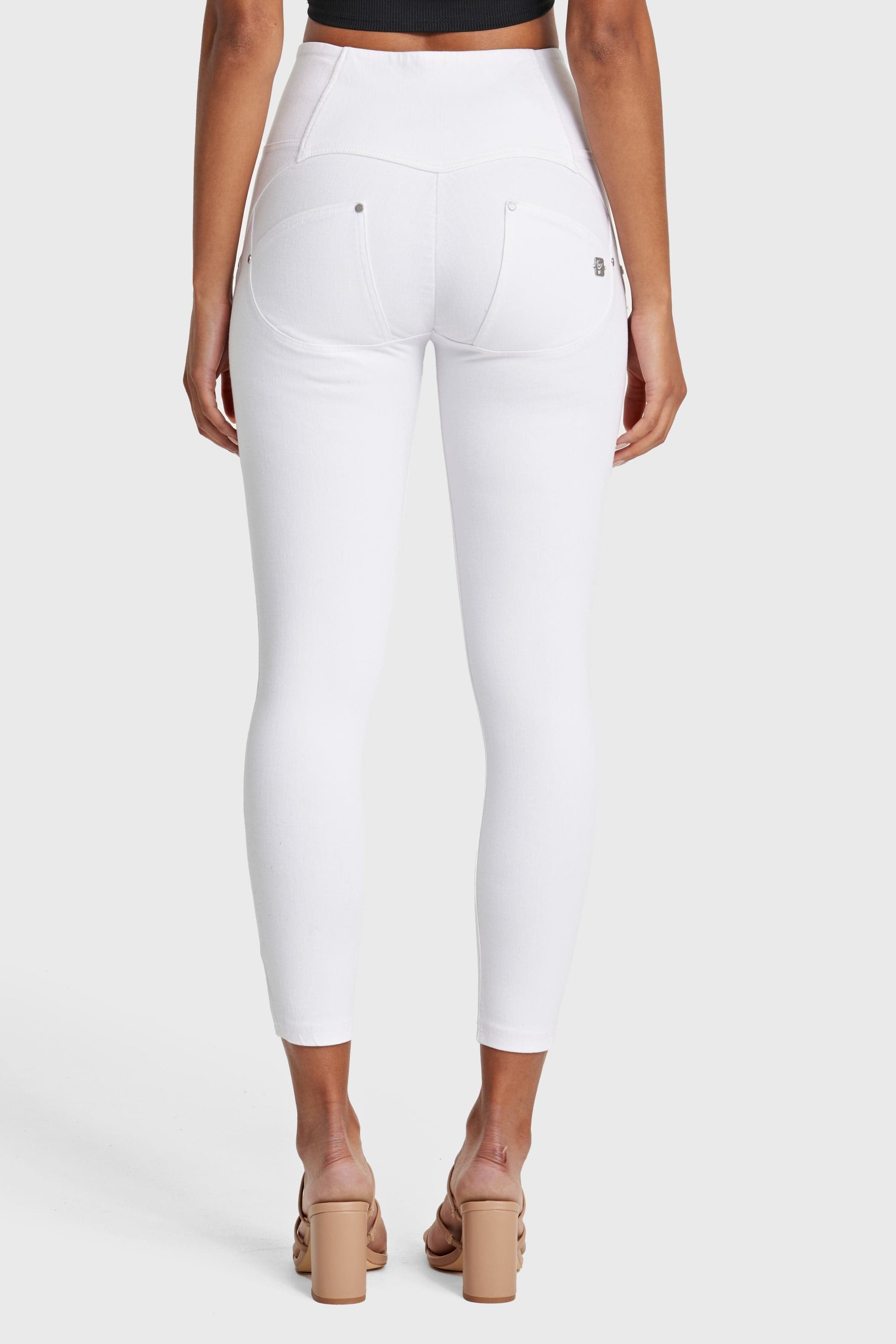 WR.UP® Snug Distressed Jeans - High Waisted - 7/8 Length - White 8