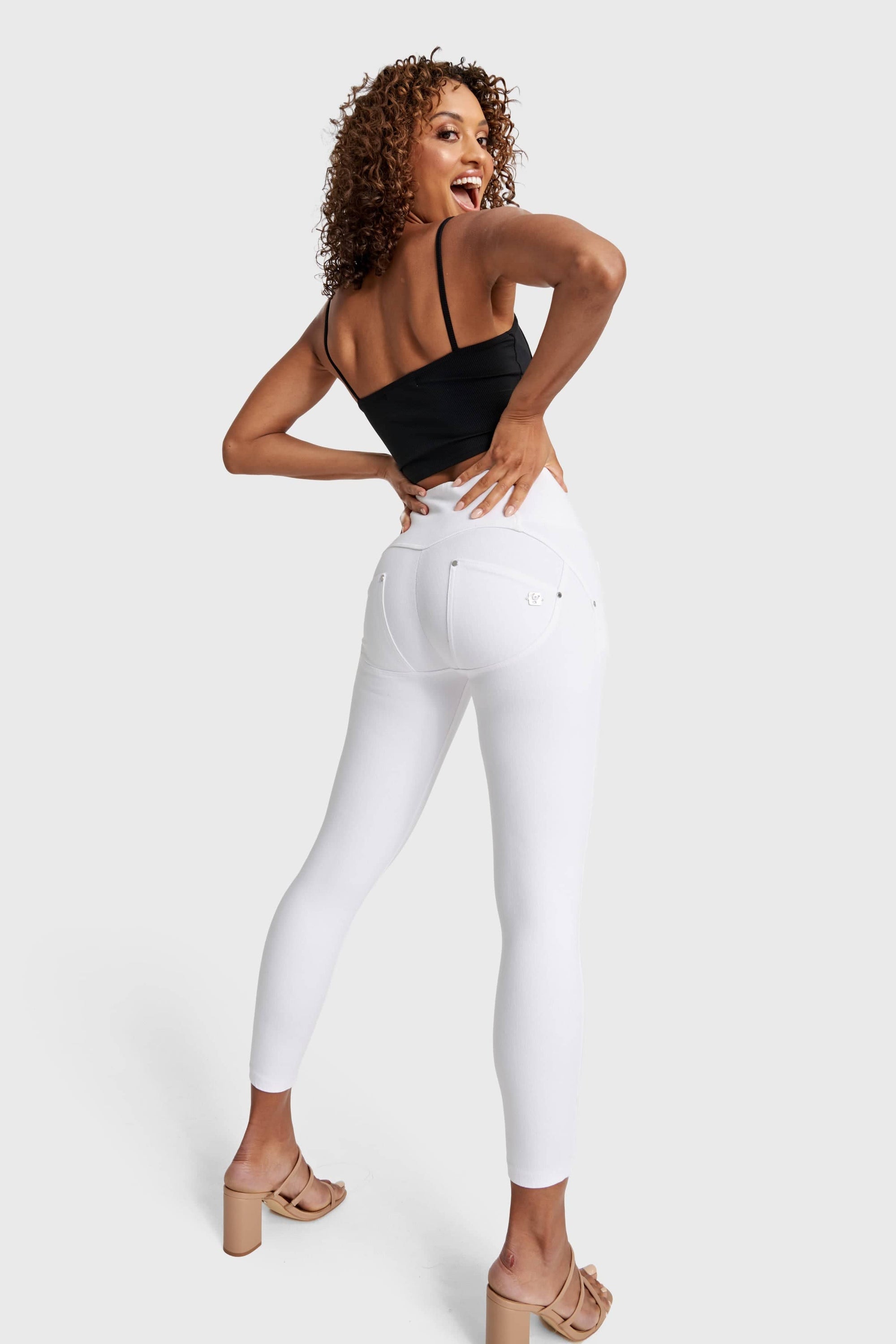WR.UP® Snug Distressed Jeans - High Waisted - 7/8 Length - White 5