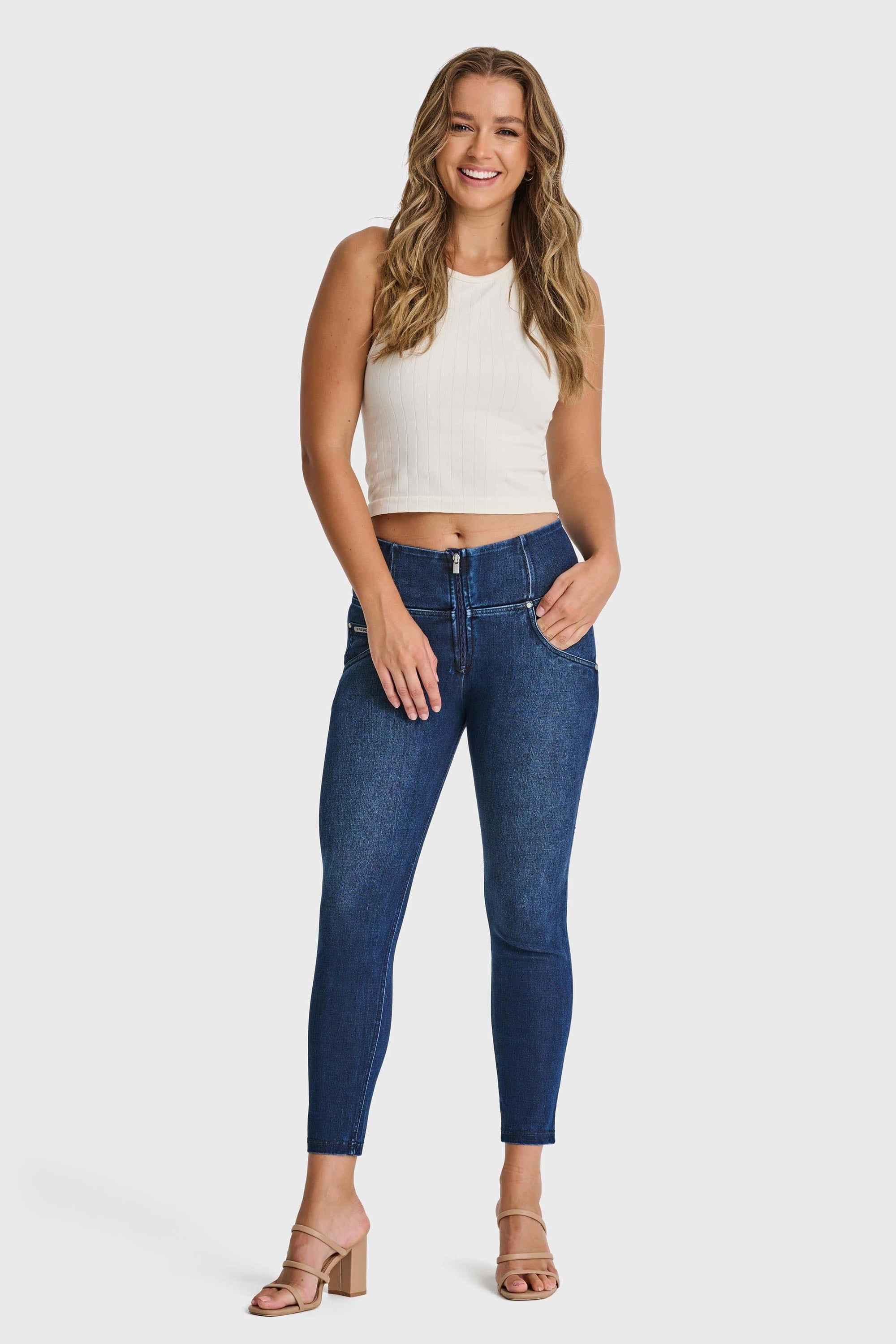 WR.UP® Snug Jeans - High Waisted - 7/8 Length - Dark Blue + Blue Stitching 5