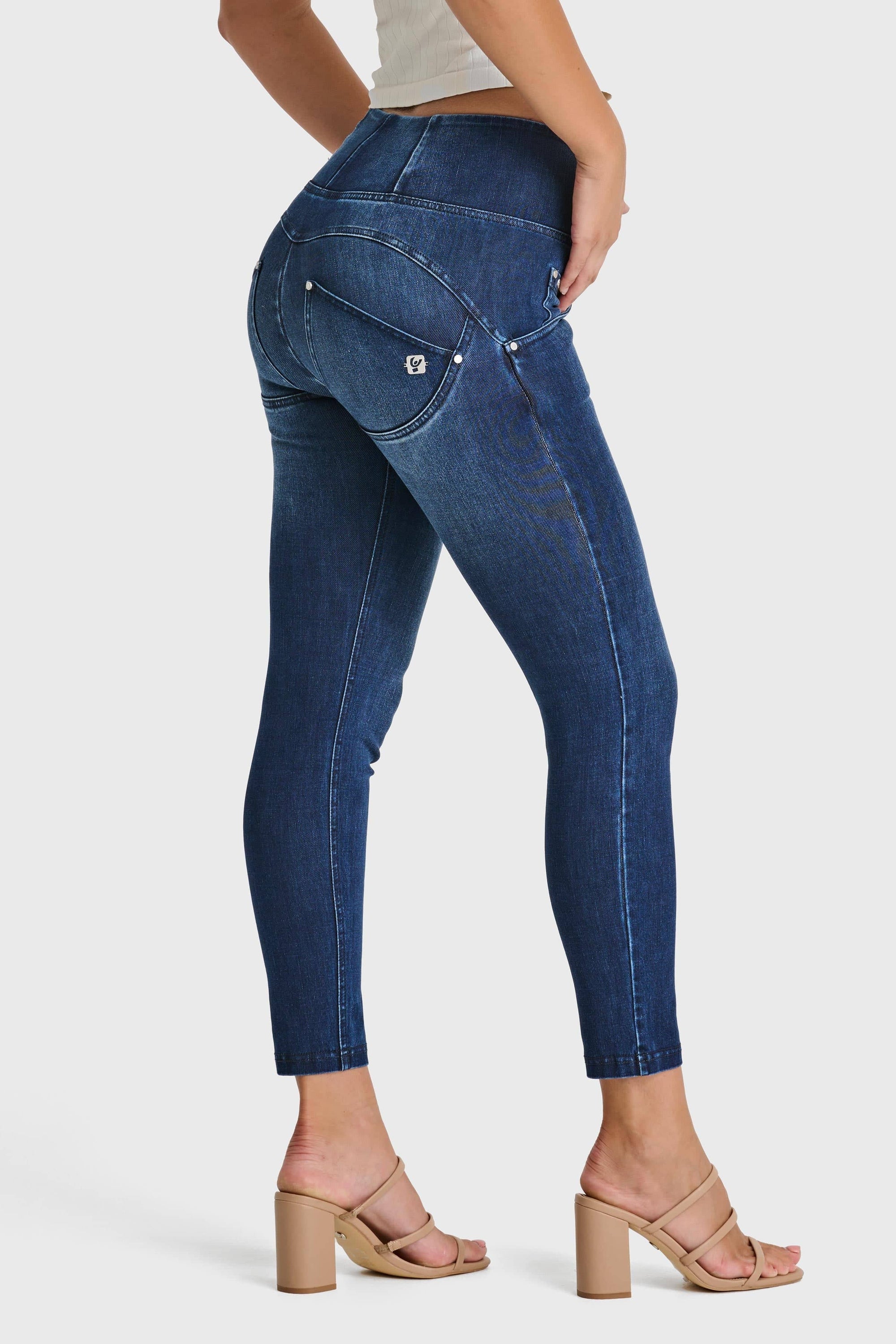 WR.UP® Snug Jeans - High Waisted - 7/8 Length - Dark Blue + Blue Stitching 6