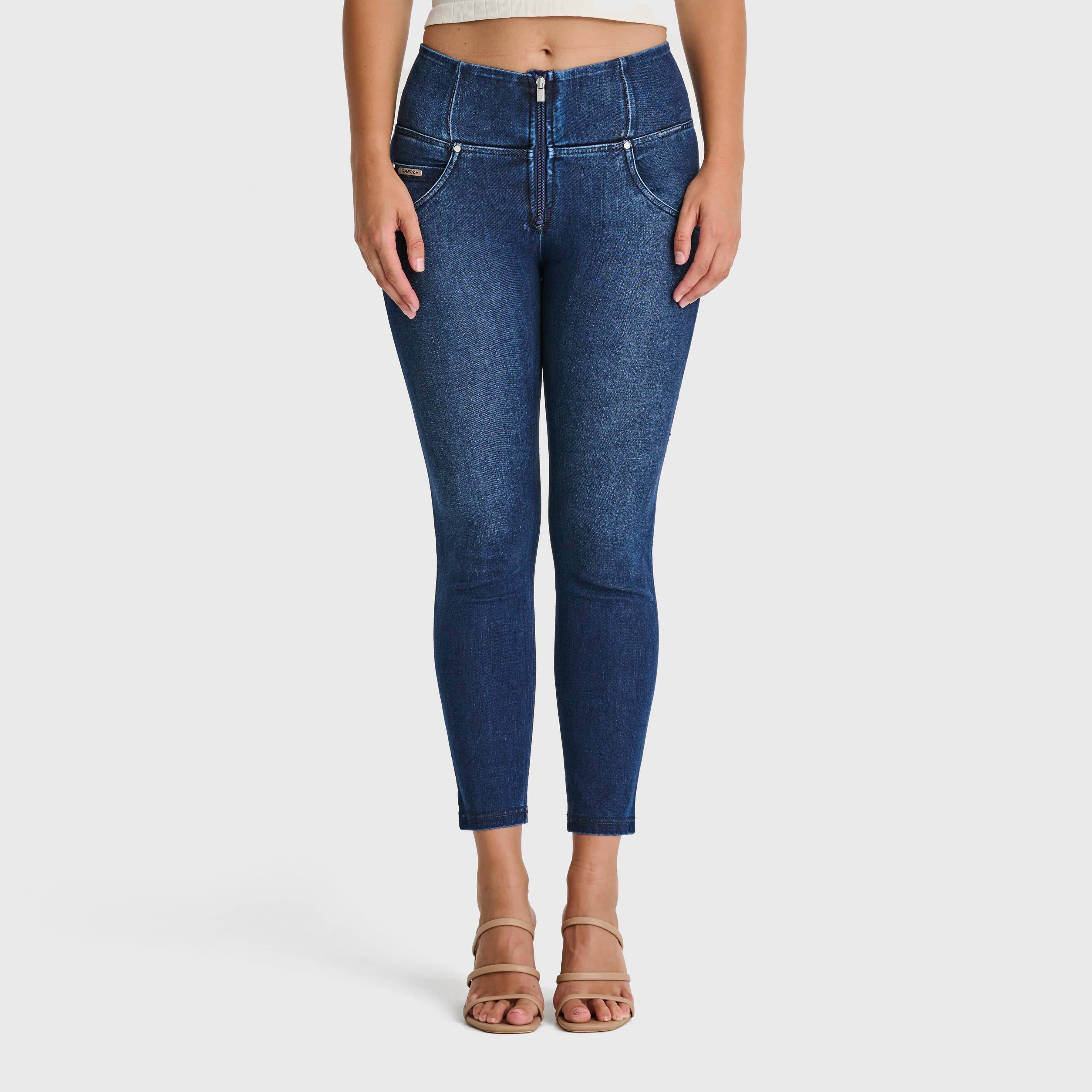 WR.UP® Snug Jeans - High Waisted - 7/8 Length - Dark Blue + Blue Stitching 1