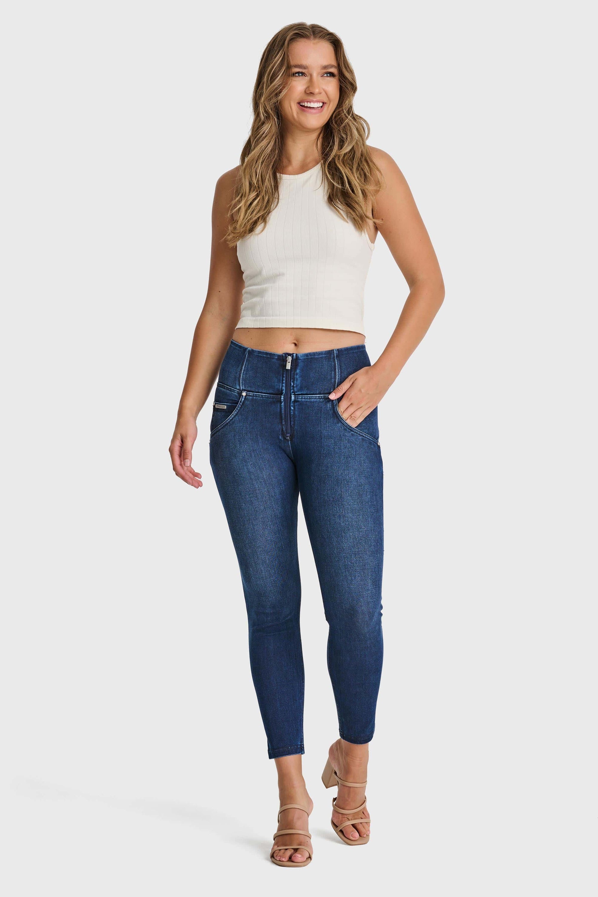WR.UP® Snug Jeans - High Waisted - 7/8 Length - Dark Blue + Blue Stitching 3