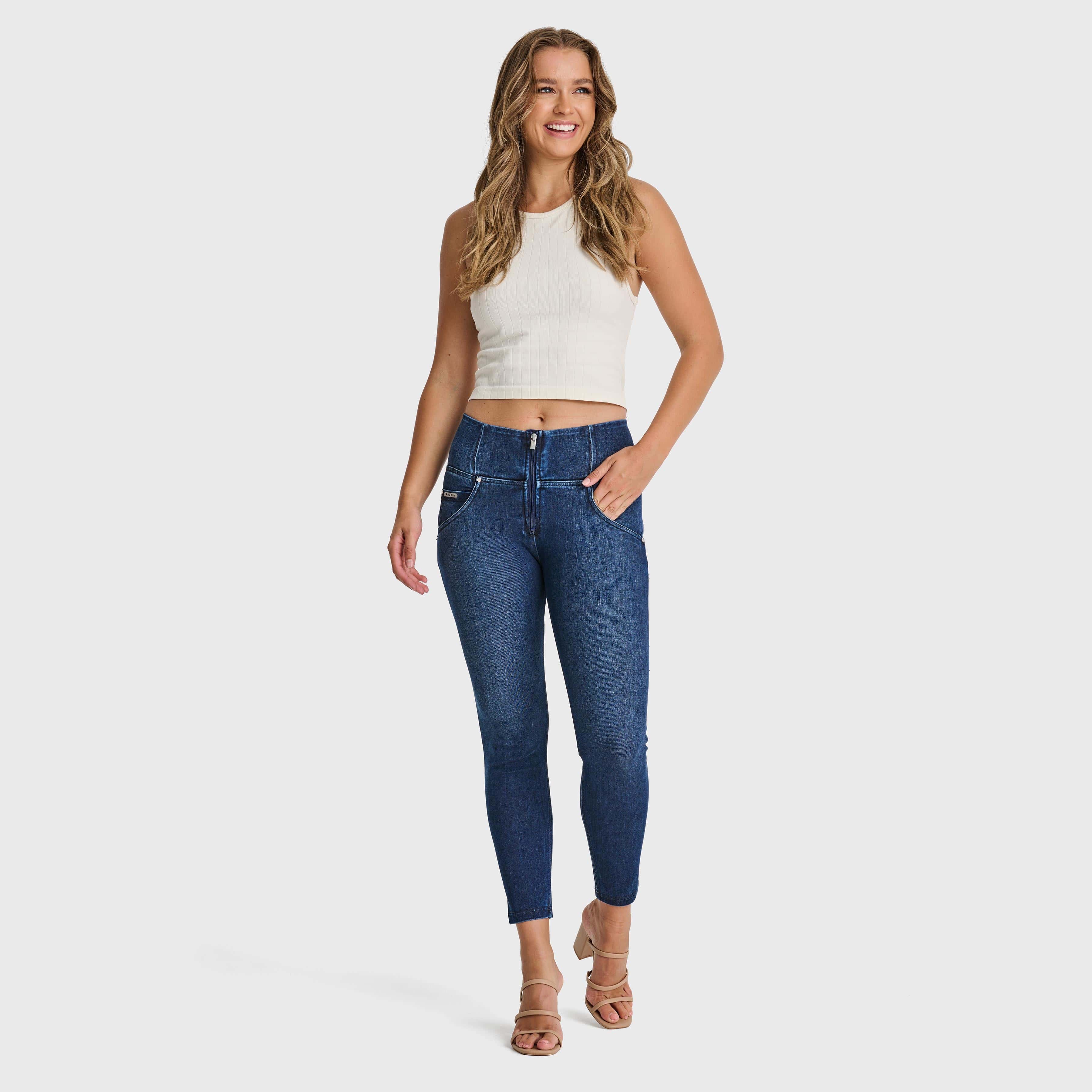 WR.UP® Snug Jeans - High Waisted - 7/8 Length - Dark Blue + Blue Stitching 3