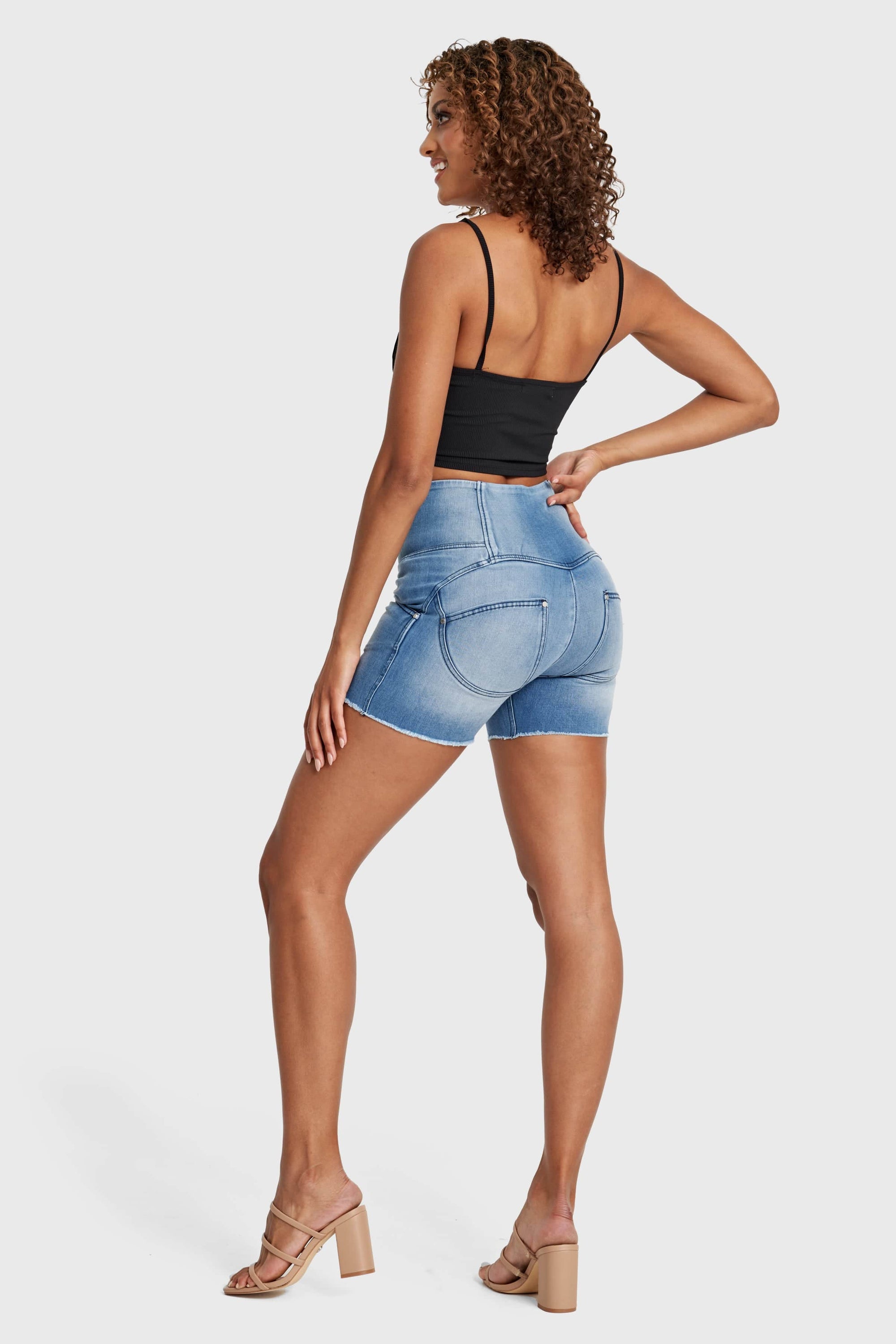 WR.UP® Snug Jeans - High Waisted - Shorts - Light Blue + Blue Stitching 8