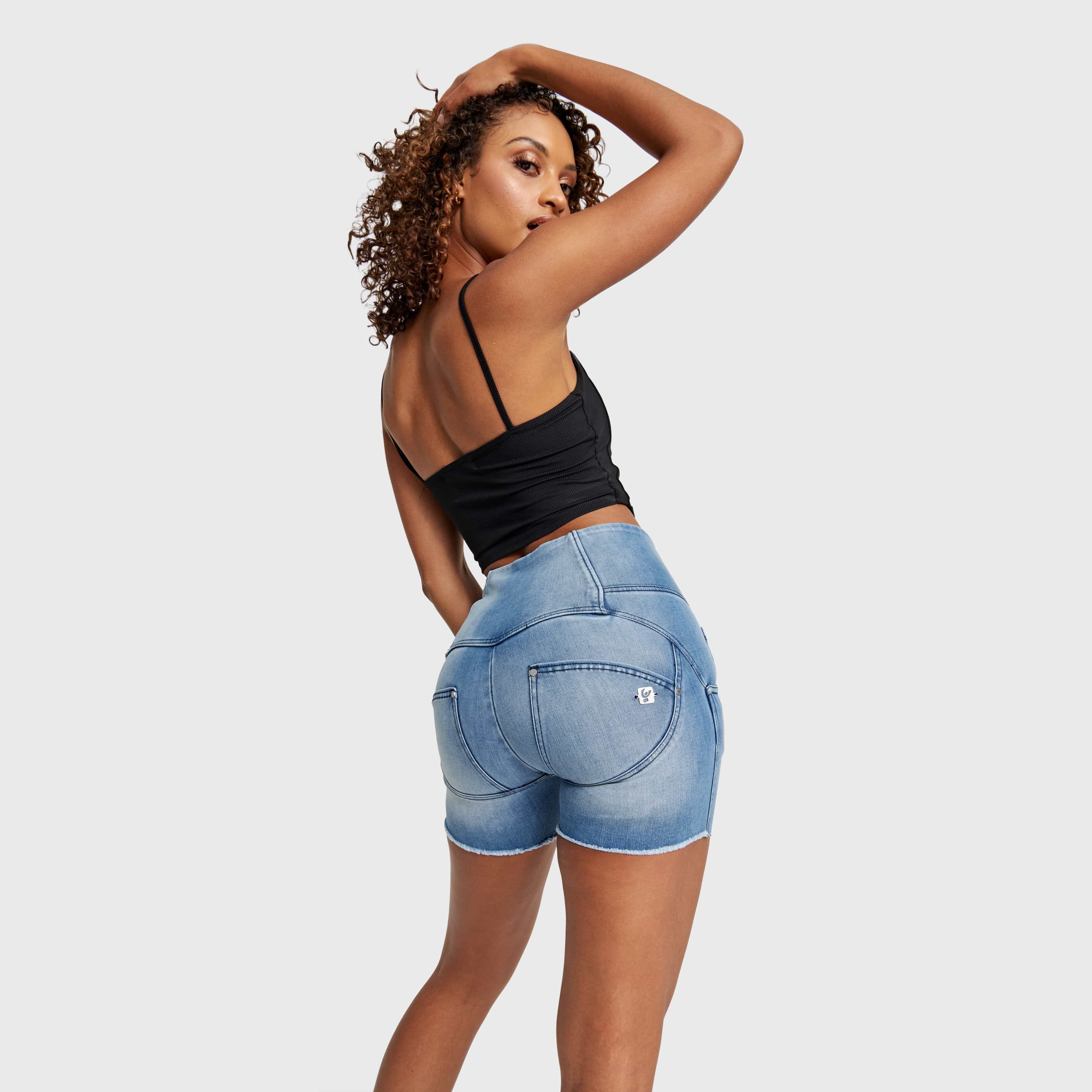 WR.UP® Snug Jeans - High Waisted - Shorts - Light Blue + Blue Stitching 1