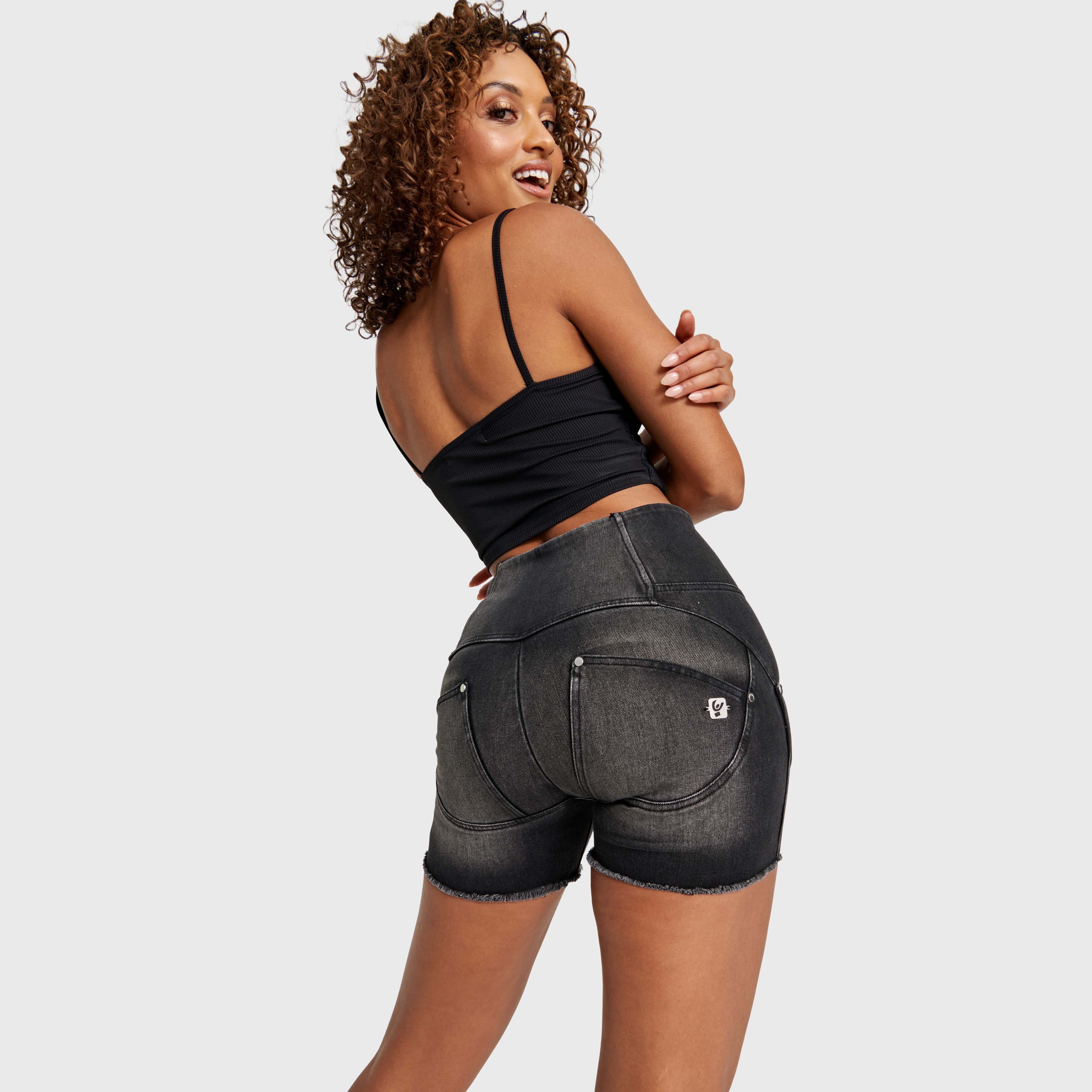 WR.UP® Snug Jeans - High Waisted - Shorts - Black + Black Stitching 2