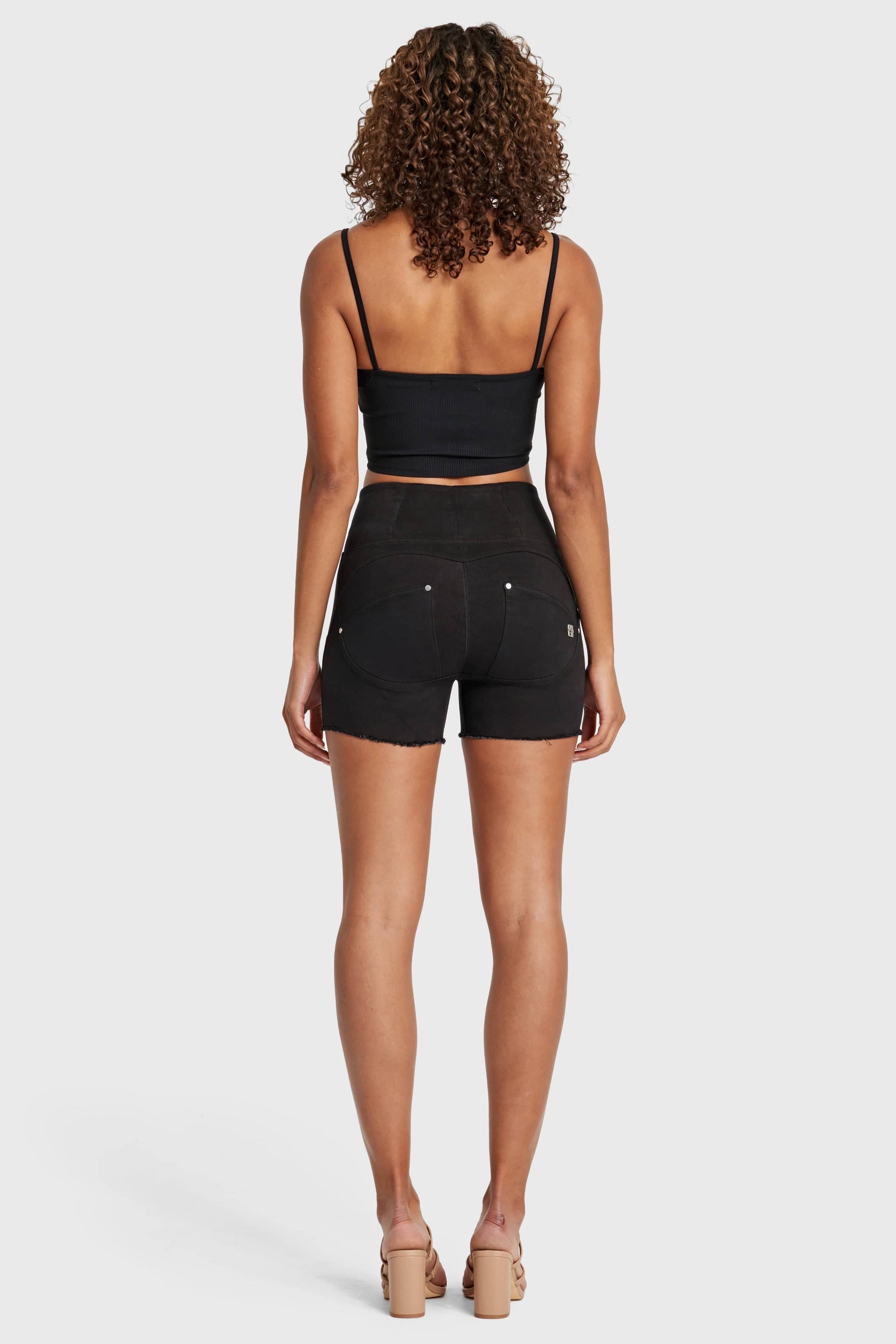WR.UP® Snug Jeans - High Waisted - Shorts -  Black 3
