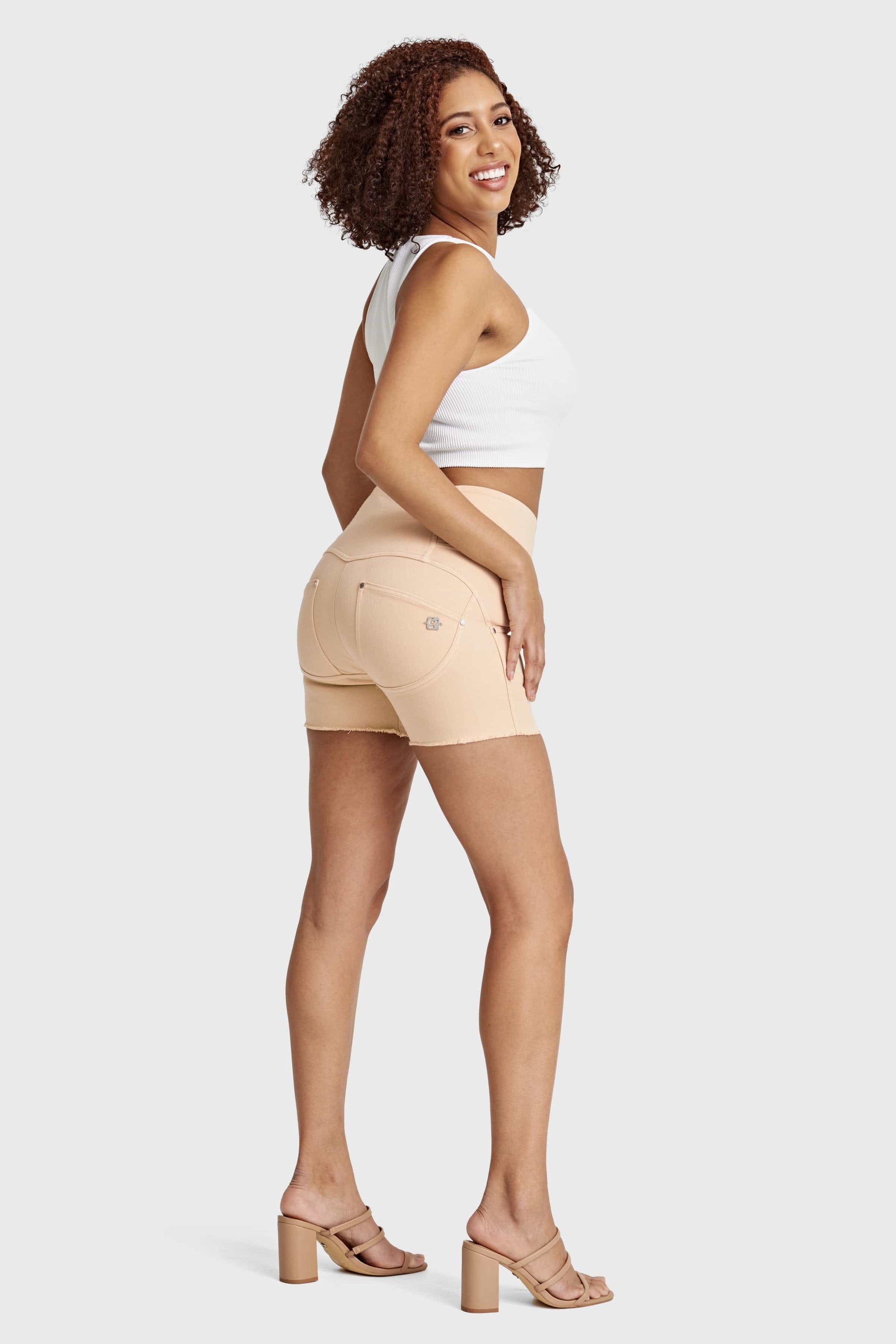 WR.UP® Snug Jeans - High Waisted - Shorts - Beige 6