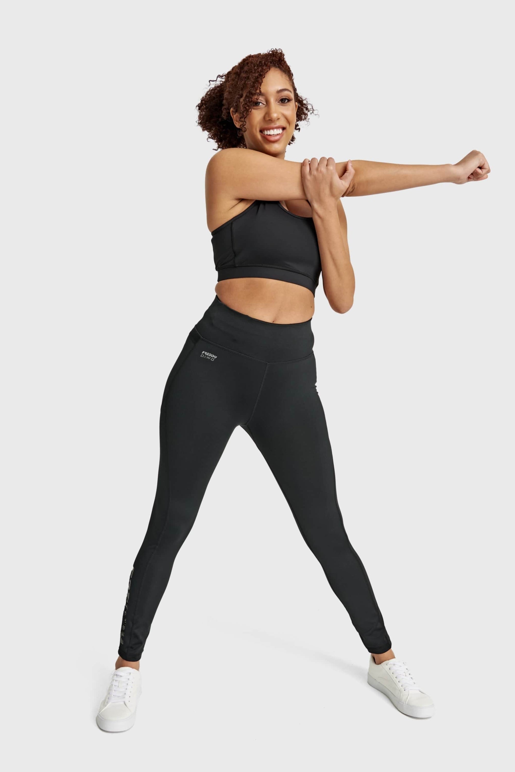 WR.UP® Diwo Sport - High Waisted - 7/8 Length - Black 4