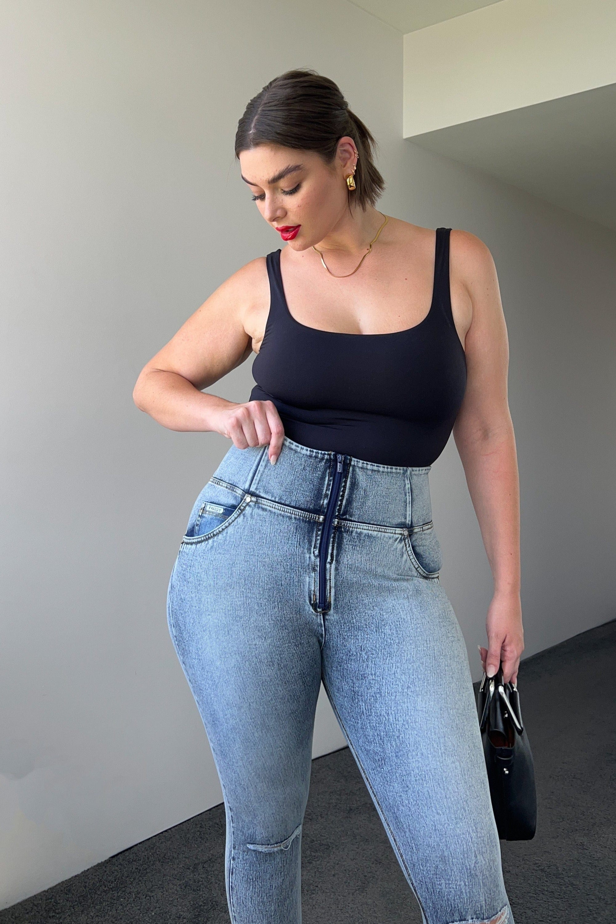 WR.UP® Snug Curvy Ripped Jeans - High Waisted - Full Length - Blue Stonewash + Yellow Stitching 4