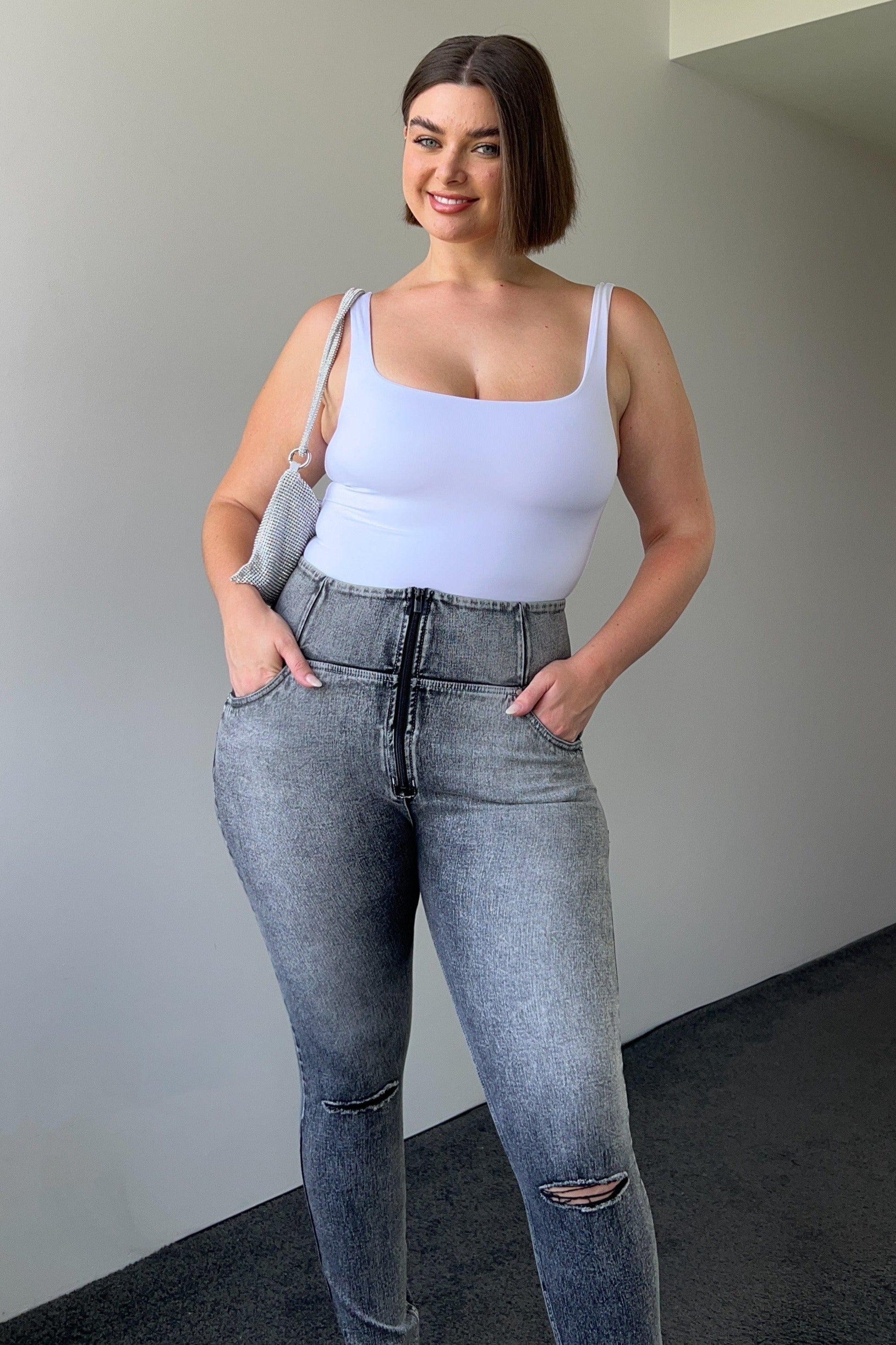 WR.UP® Snug Curvy Ripped Jeans - High Waisted - Full Length - Grey Stonewash + Grey Stitching 5